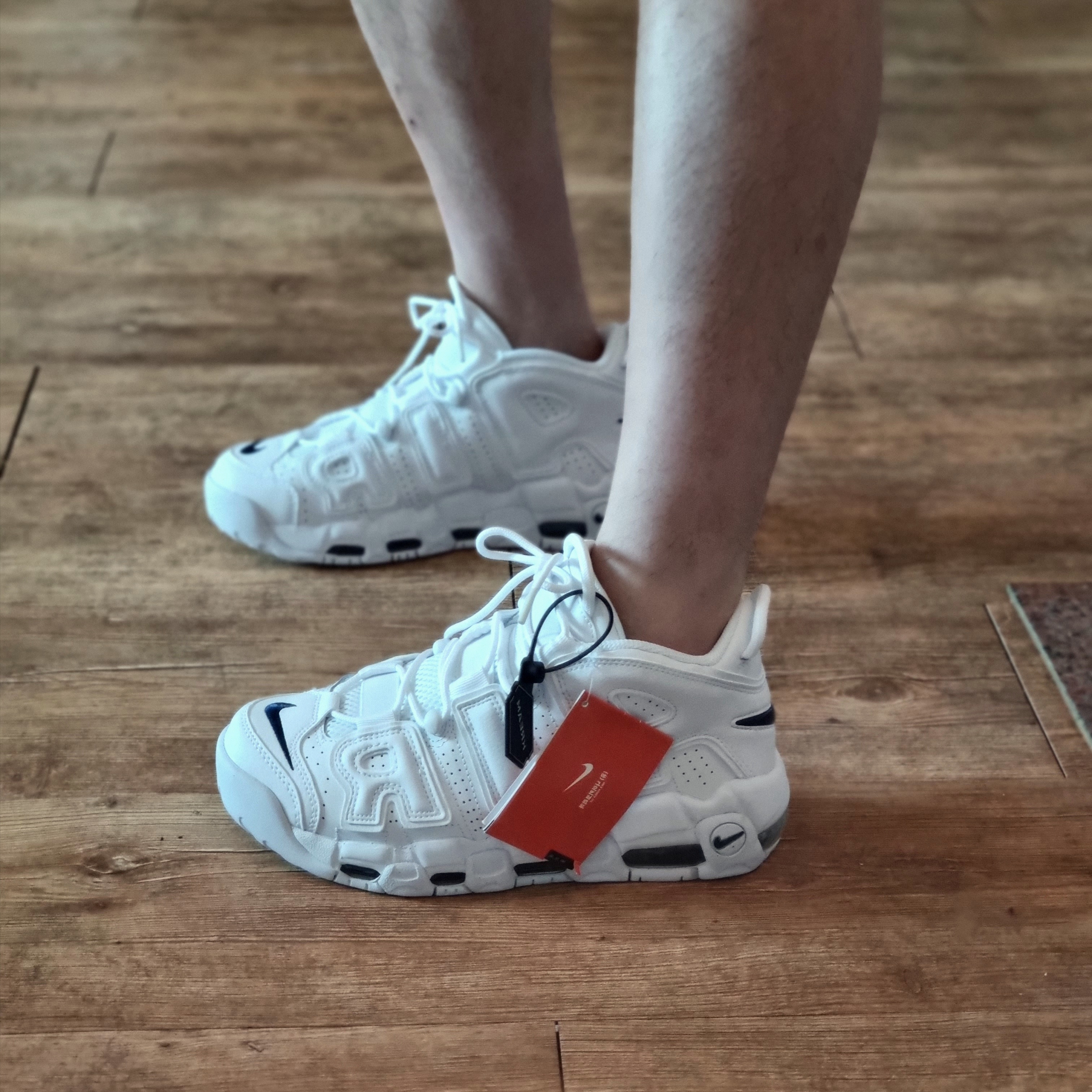 Nike Air More Uptempo 96 White Midnight Navy 착용 스타일 - 1
