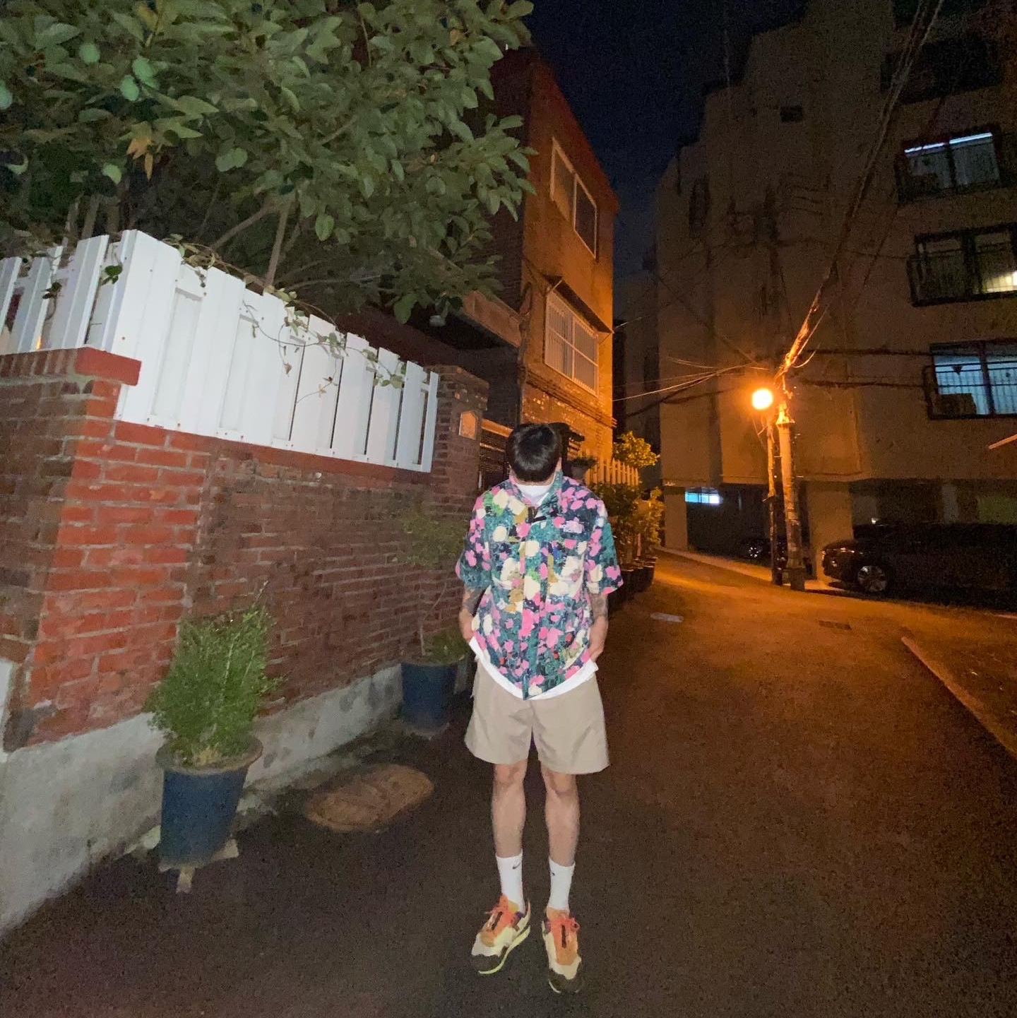 Supreme x The North Face Trekking Convertible Jacket Flowers - 22SS, Nike x Travis Scott Air Max 1 Cact.us Brown 착용 스타일 - 2