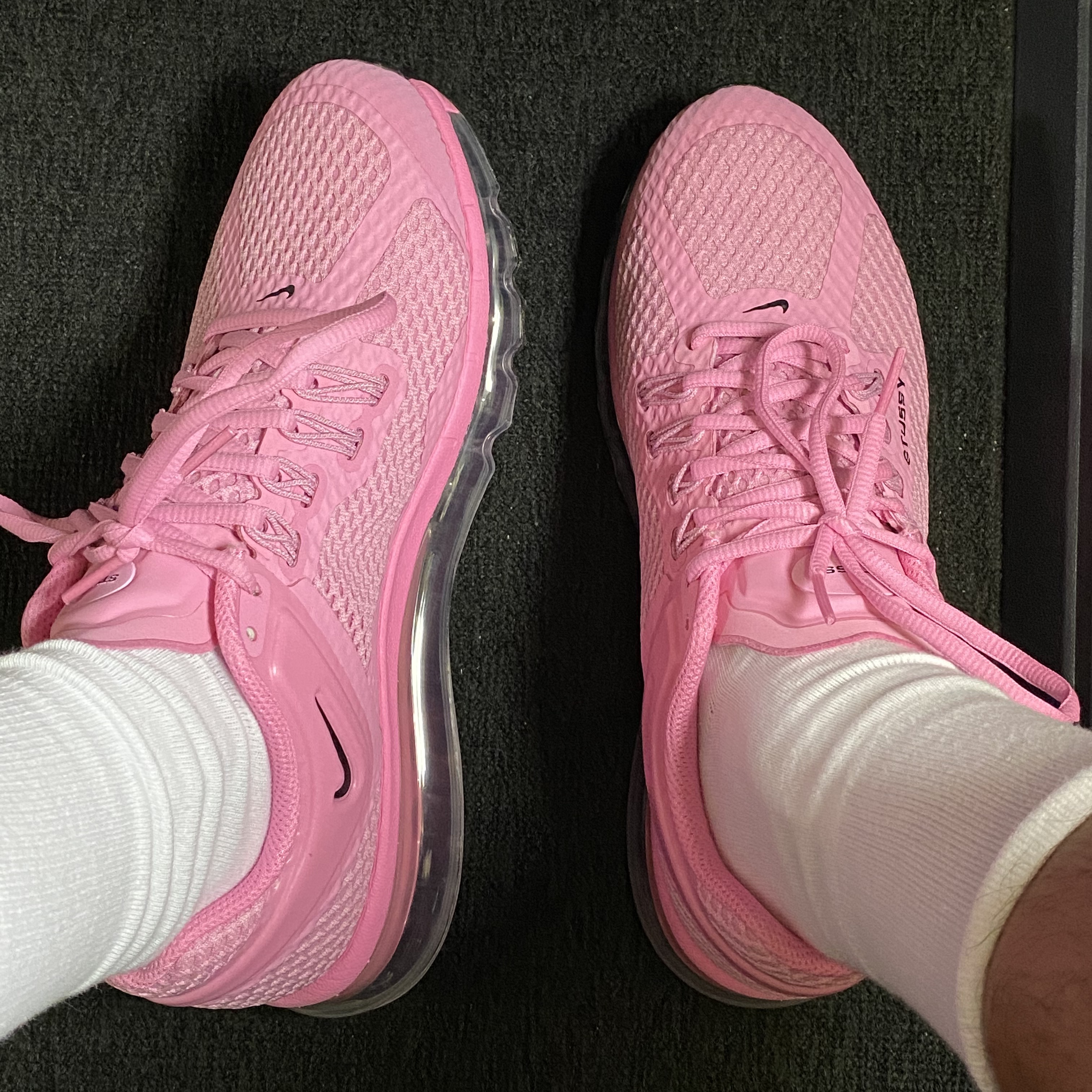 Nike x Stussy Air Max 2013 Psychic Pink 착용 스타일 - 1