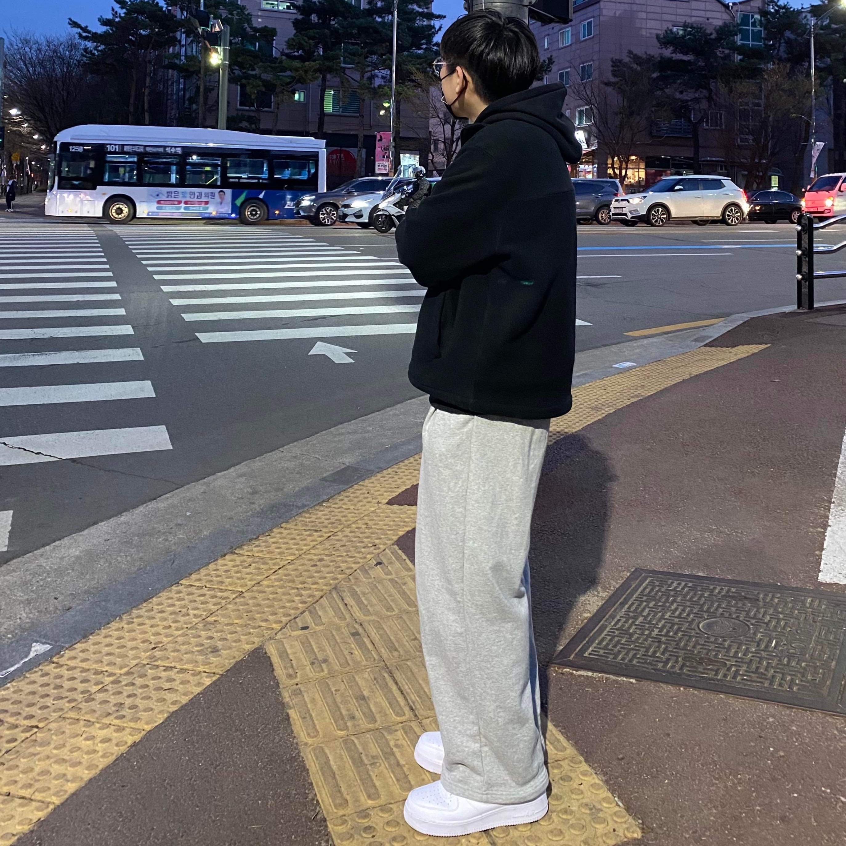 Nike Air Force 1 '07 Low White 착용 스타일