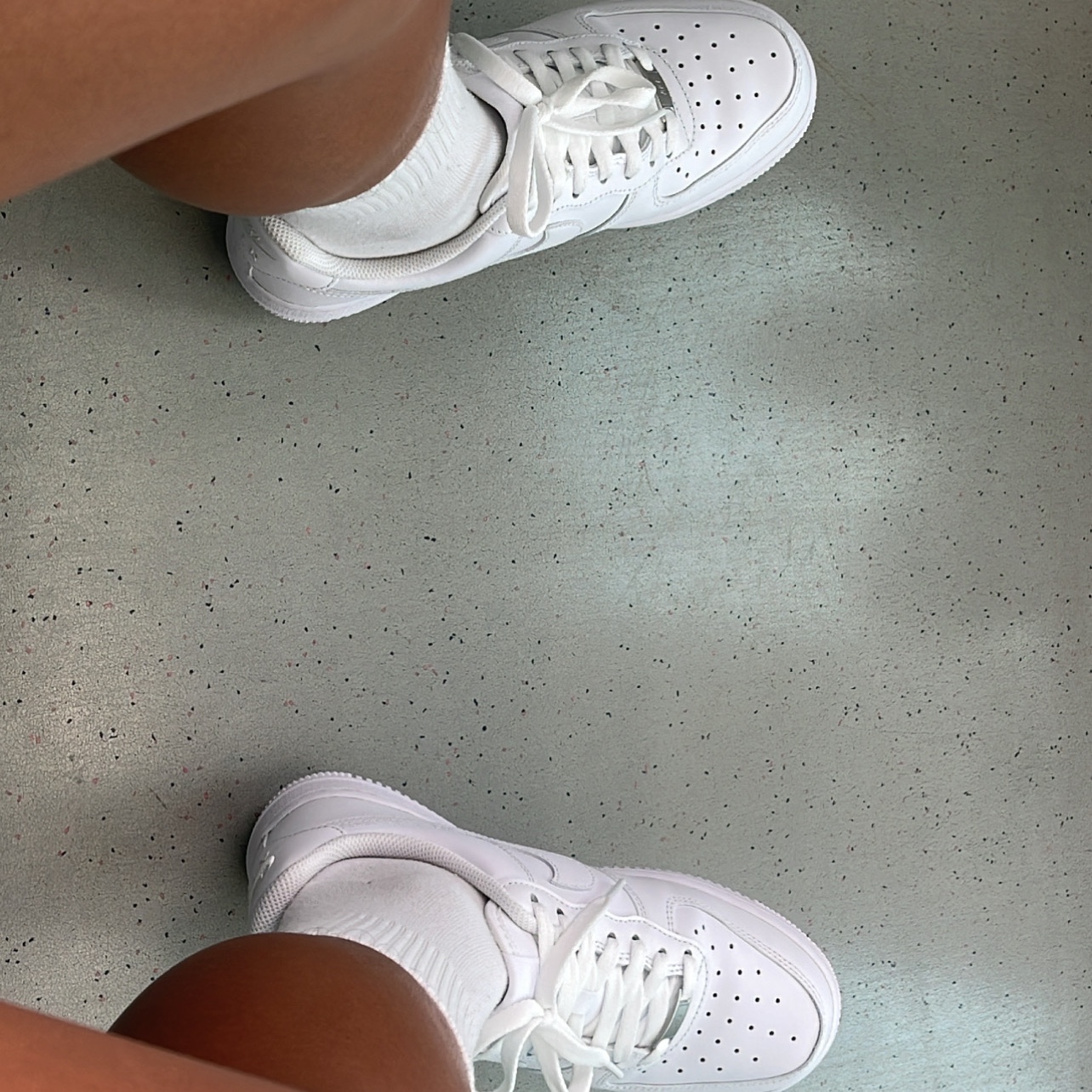Nike Air Force 1 '07 Low White 착용 스타일 - 2