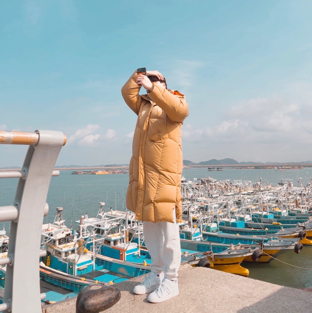 Zara x Ader Error Longline Quilted Jacket Taupe Brown 착용 스타일 - 1