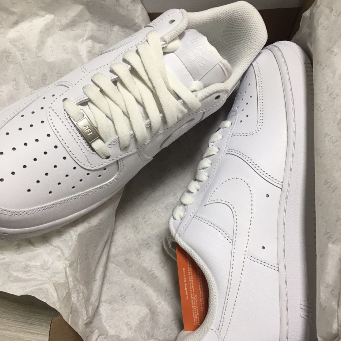 Nike Air Force 1 '07 Low White 착용 스타일