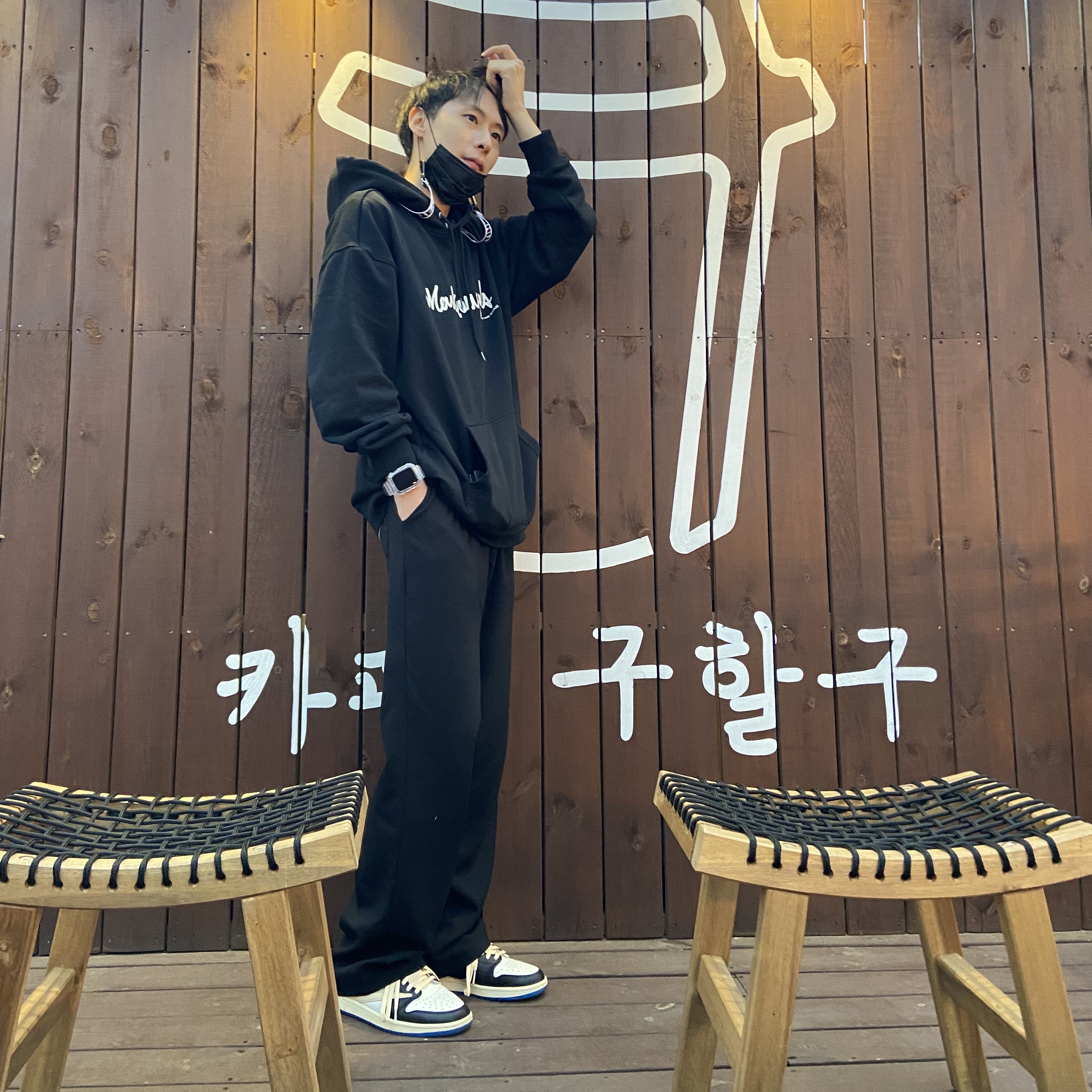 Jordan 1 x Travis Scott x Fragment Retro Low OG SP Military Blue, Off-White x Amore Pacific Protection Box (Without Cosmetics) 착용 스타일