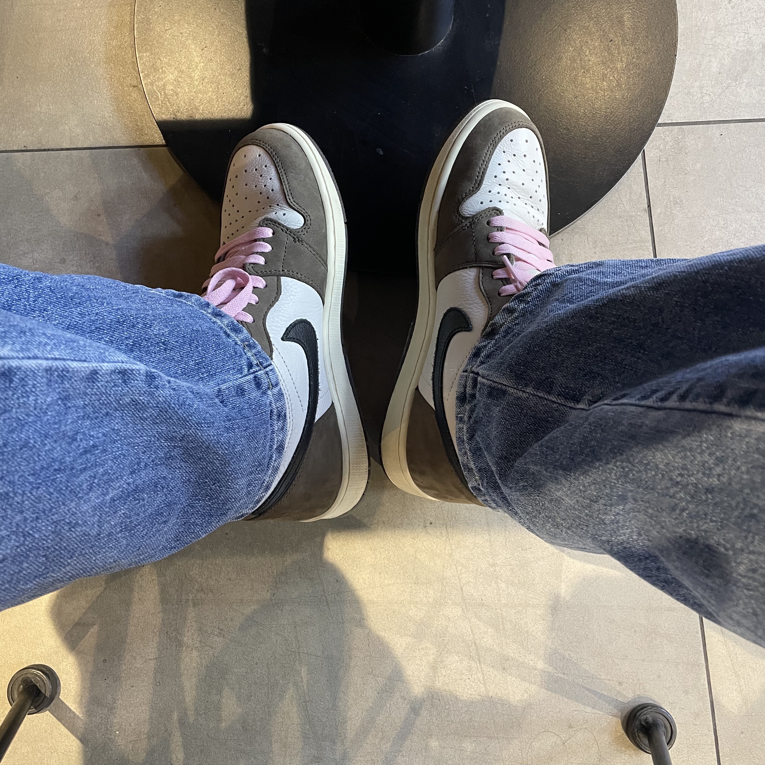 Jordan 1 x Travis Scott Retro High OG SP Mocha 착용 스타일