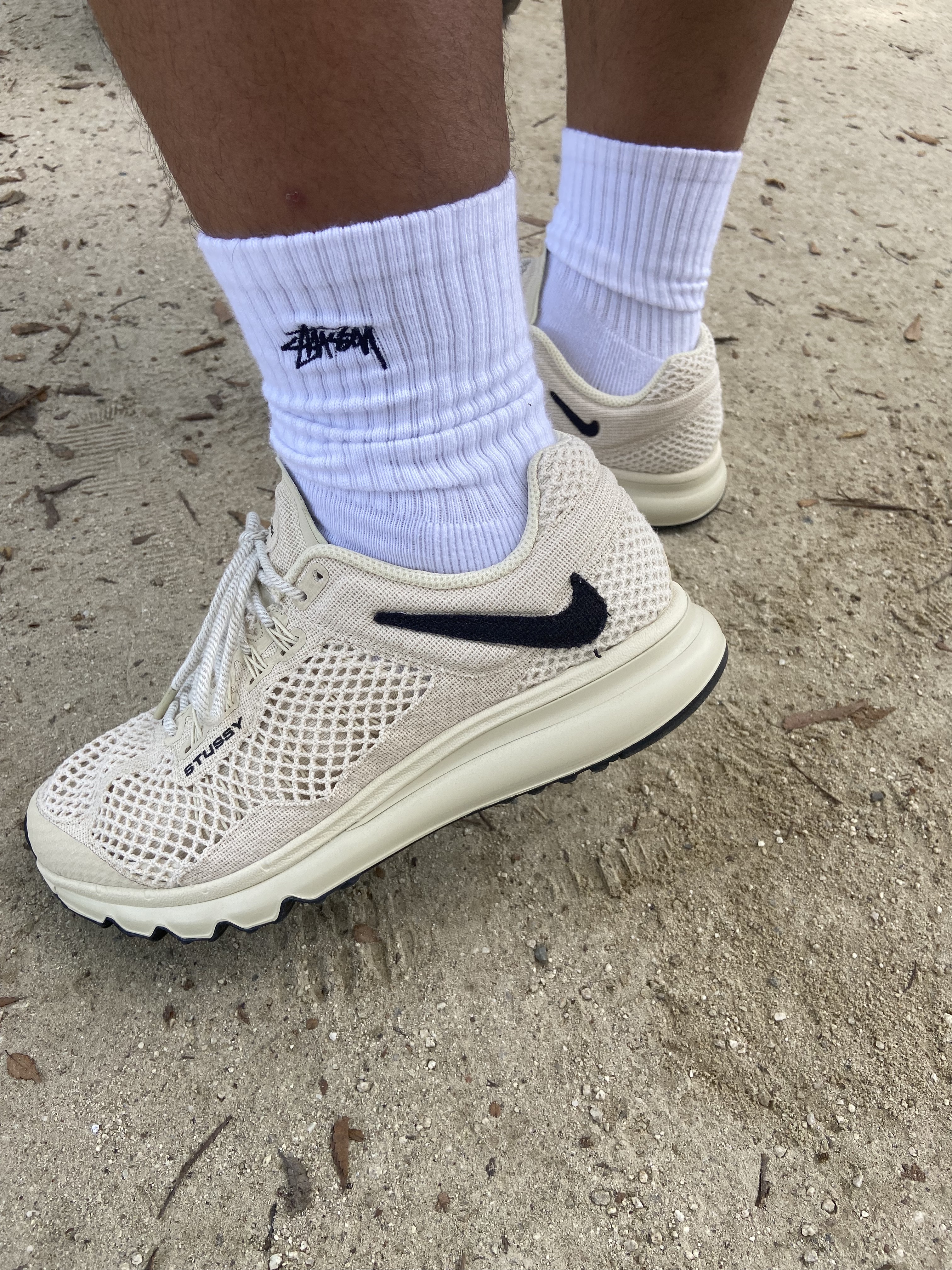 Nike x Stussy Air Max 2013 Fossil 착용 스타일 - 1