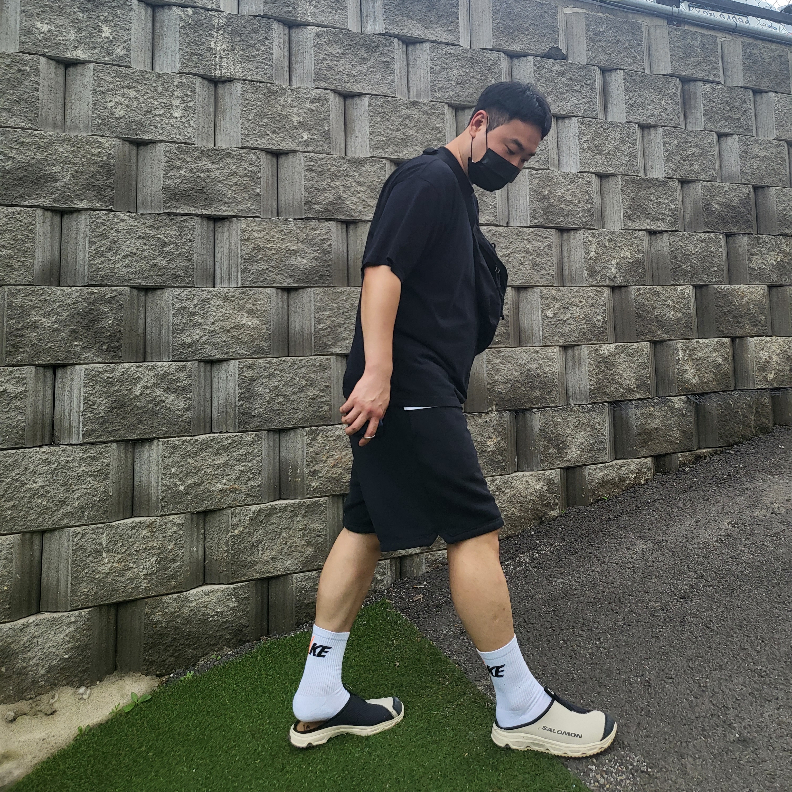 Salomon RX Slide 3.0 Bleached Sand, Jordan x Travis Scott x Fragment Shorts Black (DJ0617-010) 착용 스타일