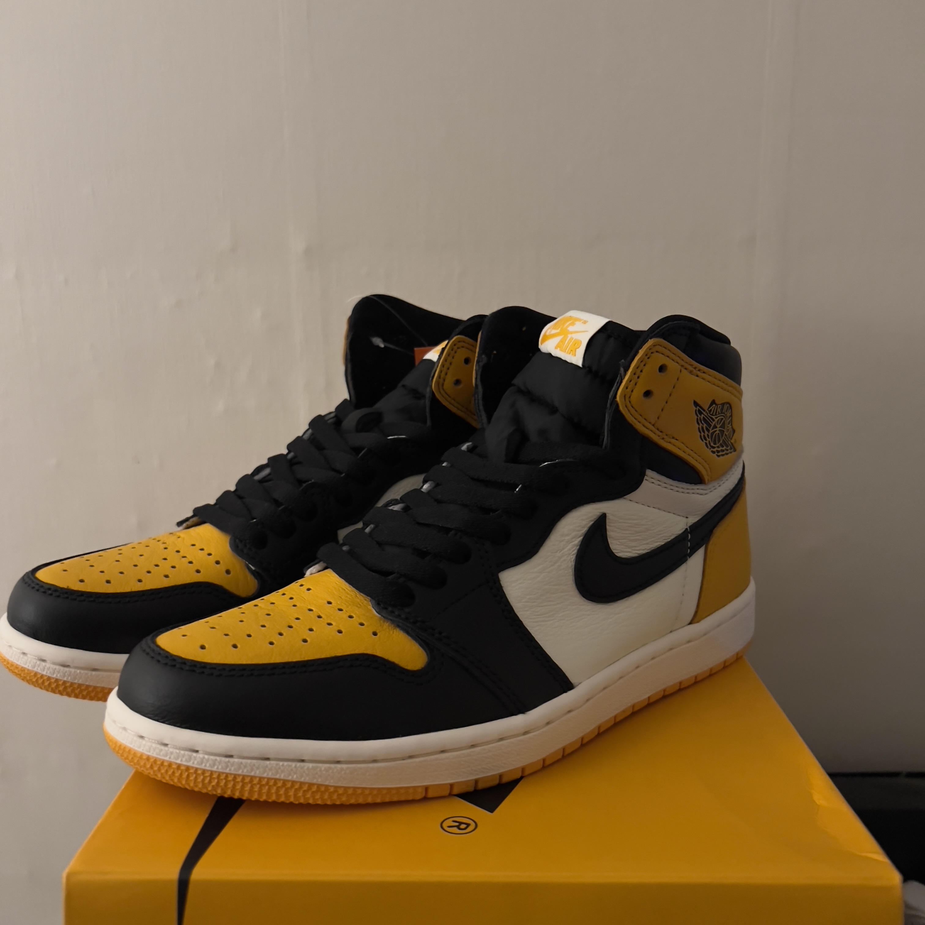 Jordan 1 Retro High OG Taxi 착용 스타일