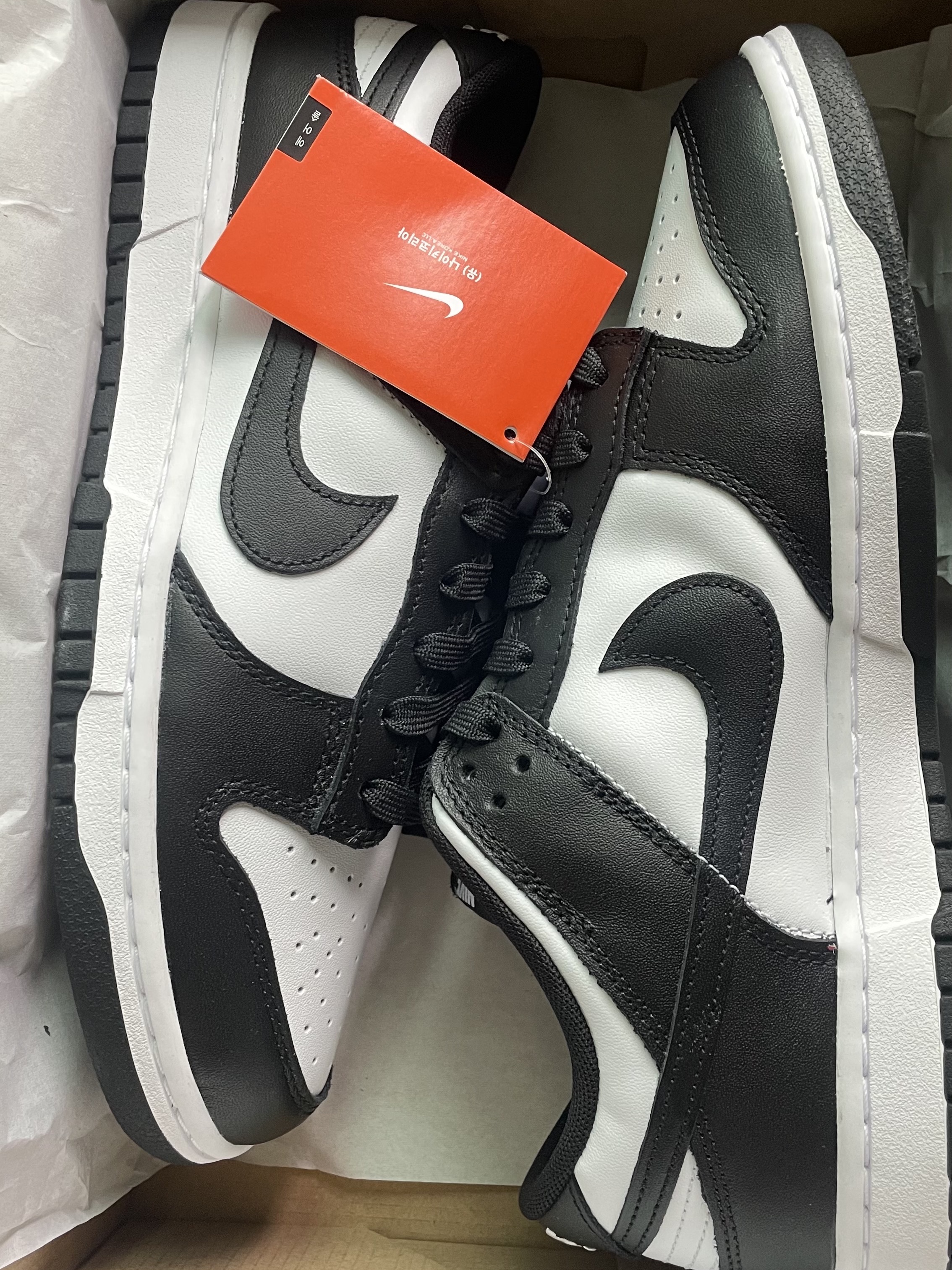 Nike Dunk Low Retro Black 착용 스타일