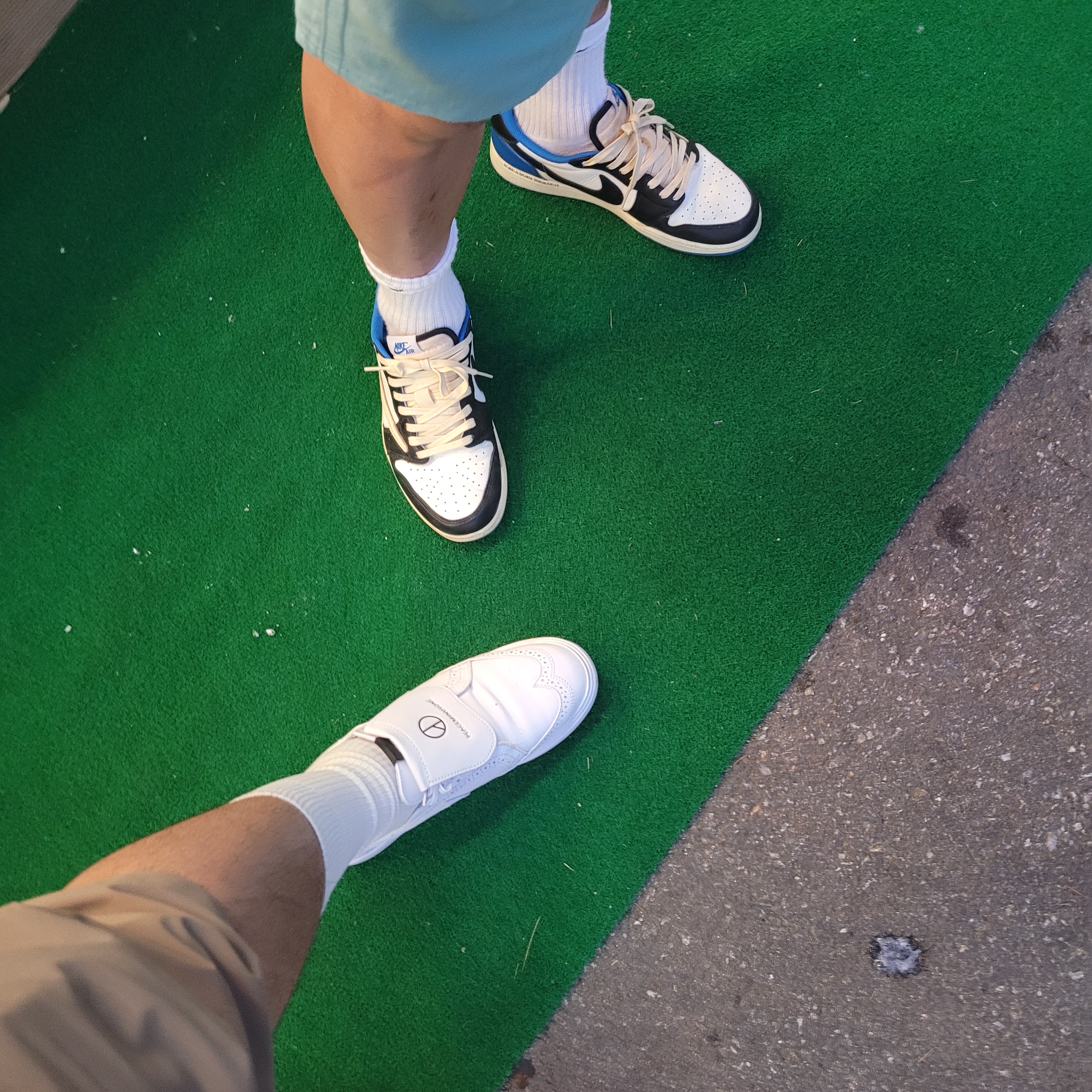 Jordan 1 x Travis Scott x Fragment Retro Low OG SP Military Blue, Nike x Peaceminusone Kwondo1 White 착용 스타일