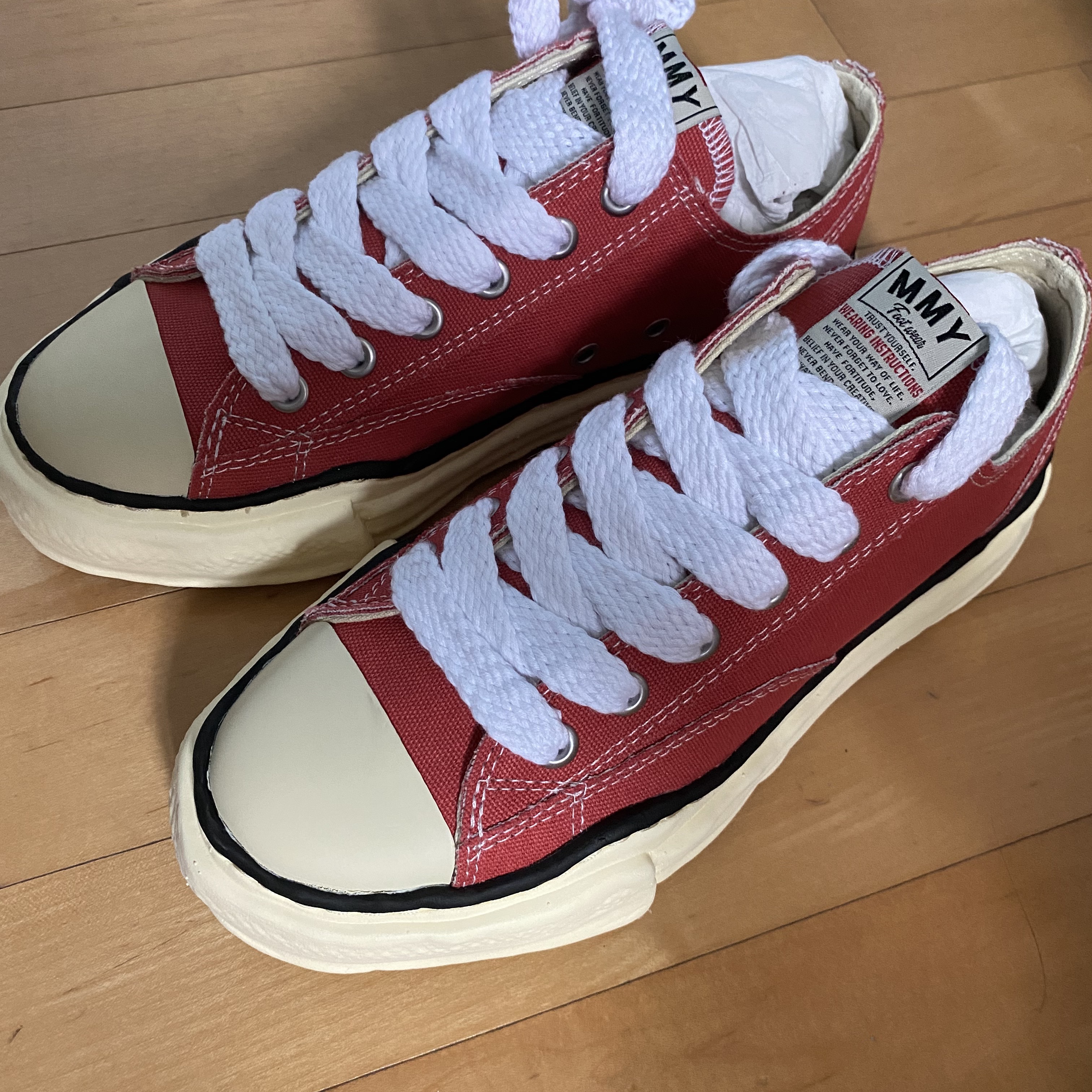 Maison Mihara Yasuhiro Peterson VL OG Sole Canvas Low-top Sneakers Orange 착용 스타일
