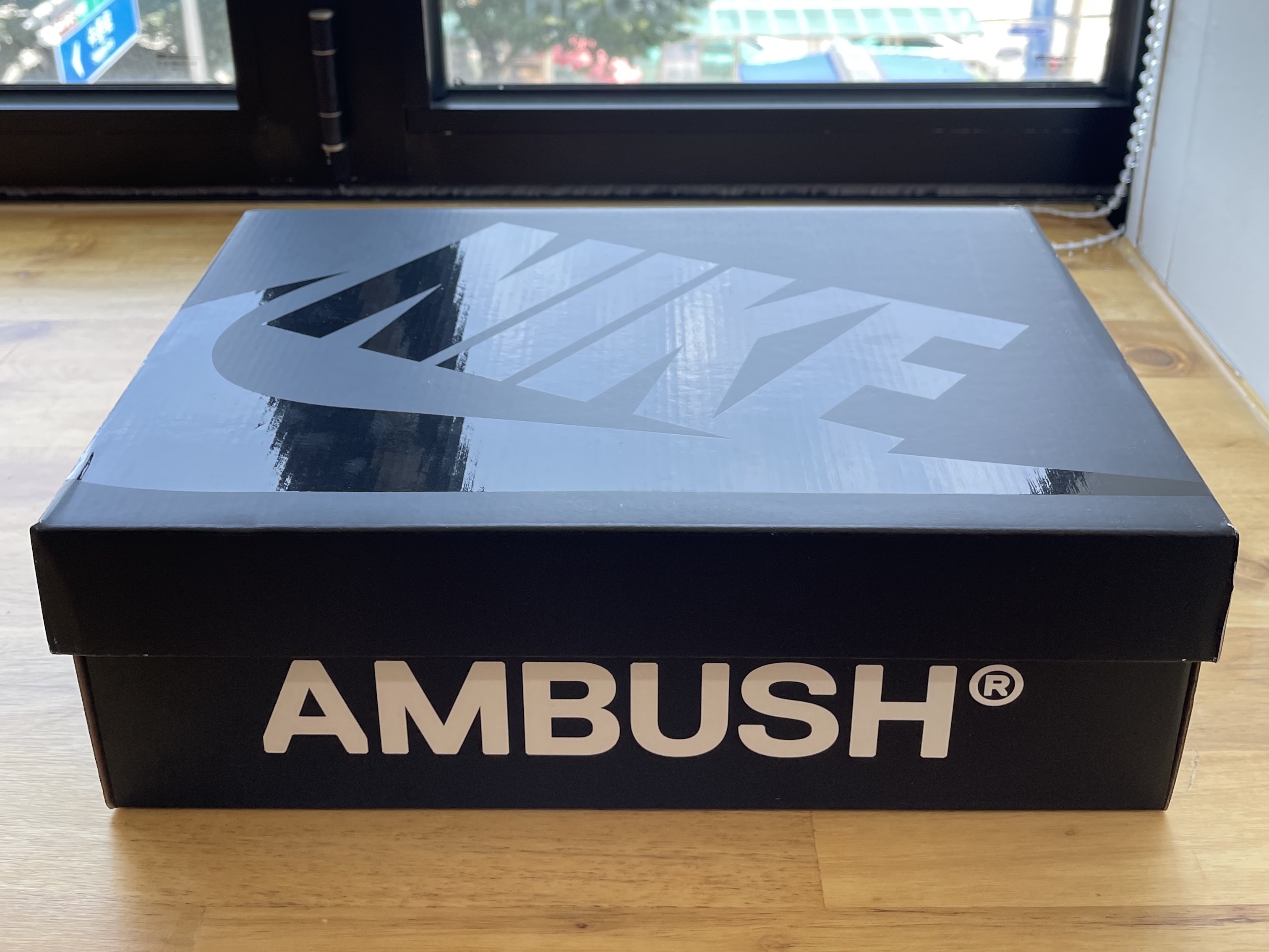 Nike x Ambush Air Adjust Force SP Summit White and Black 착용 스타일 - 1