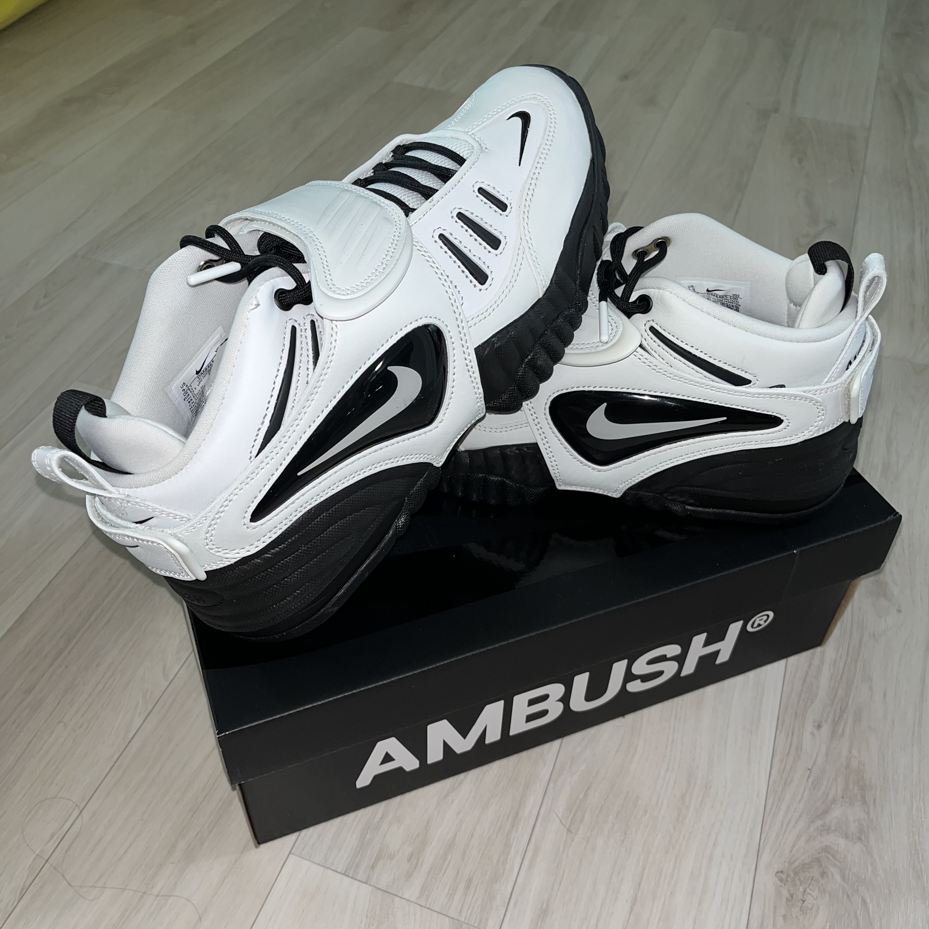 Nike x Ambush Air Adjust Force SP Summit White and Black 착용 스타일 - 2
