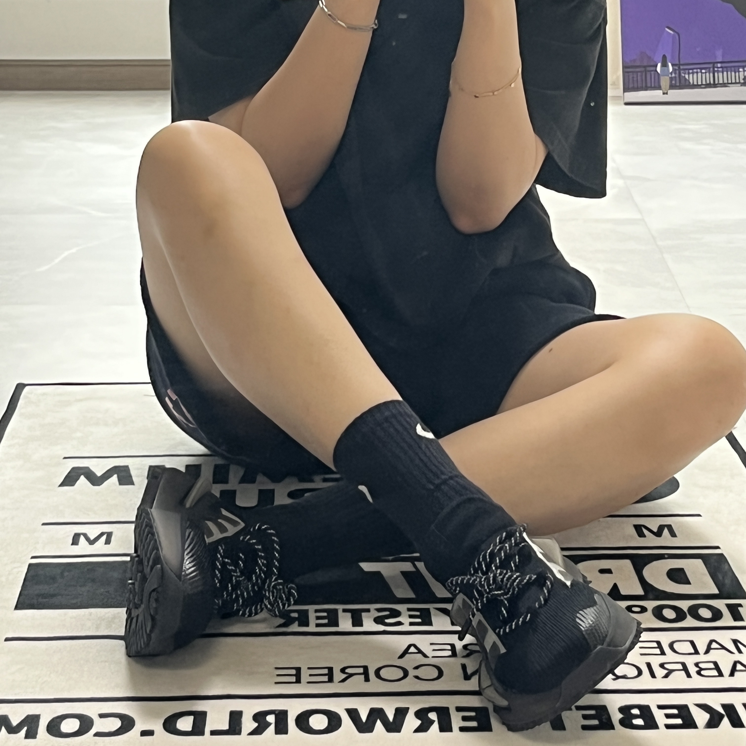 Adidas NMD S1 Core Black 착용 스타일 - 2