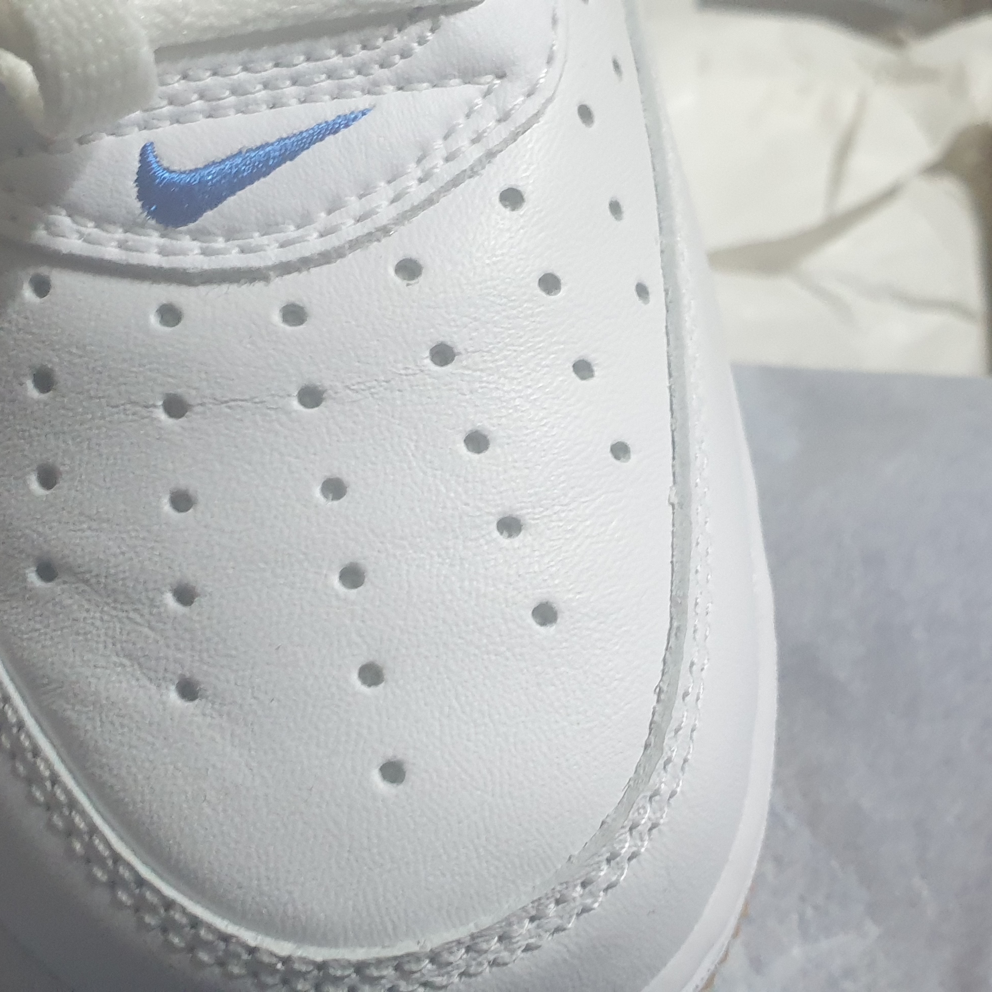 Nike Air Force 1 Low Retro Color of the Month Varsity Royal 착용 스타일 - 3