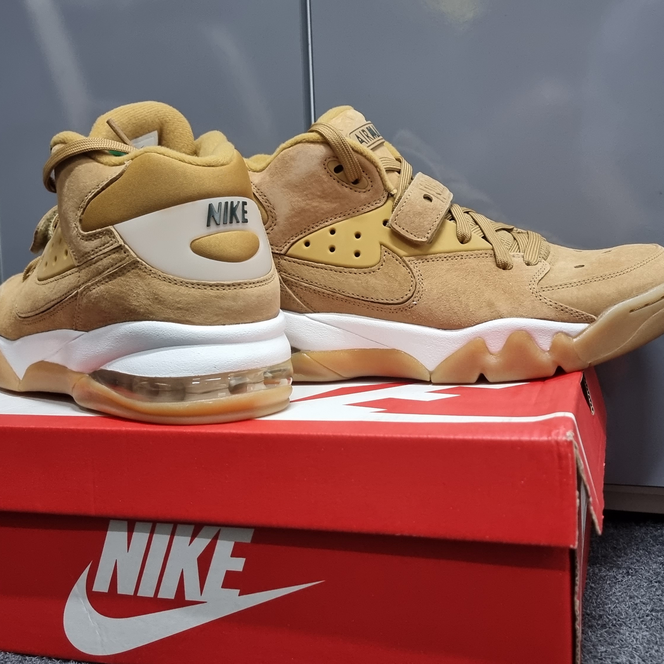 Nike Air Force Max PRM Flax 착용 스타일 - 2