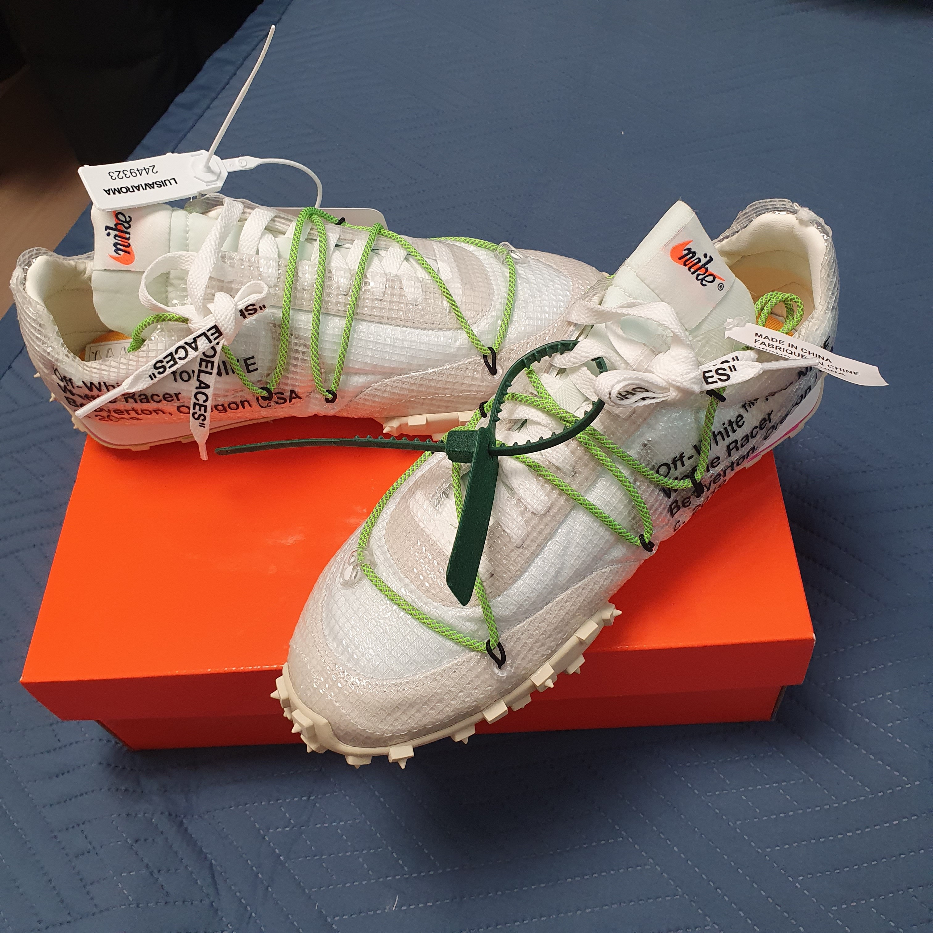 (W) Nike x Off-White Waffle Racer White 착용 스타일