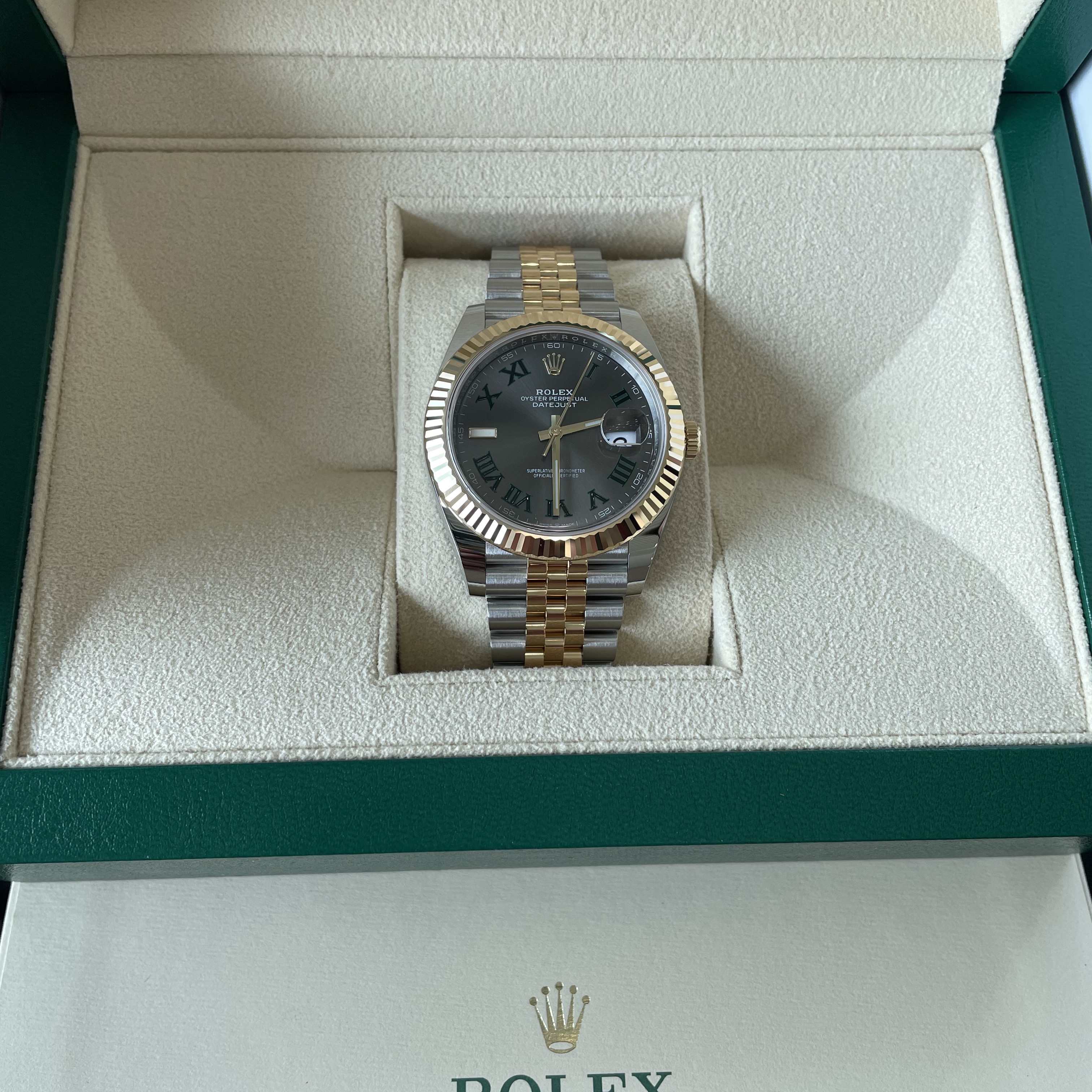 Rolex Datejust 41mm 126333 Slate Roman Jubilee 착용 스타일 - 4