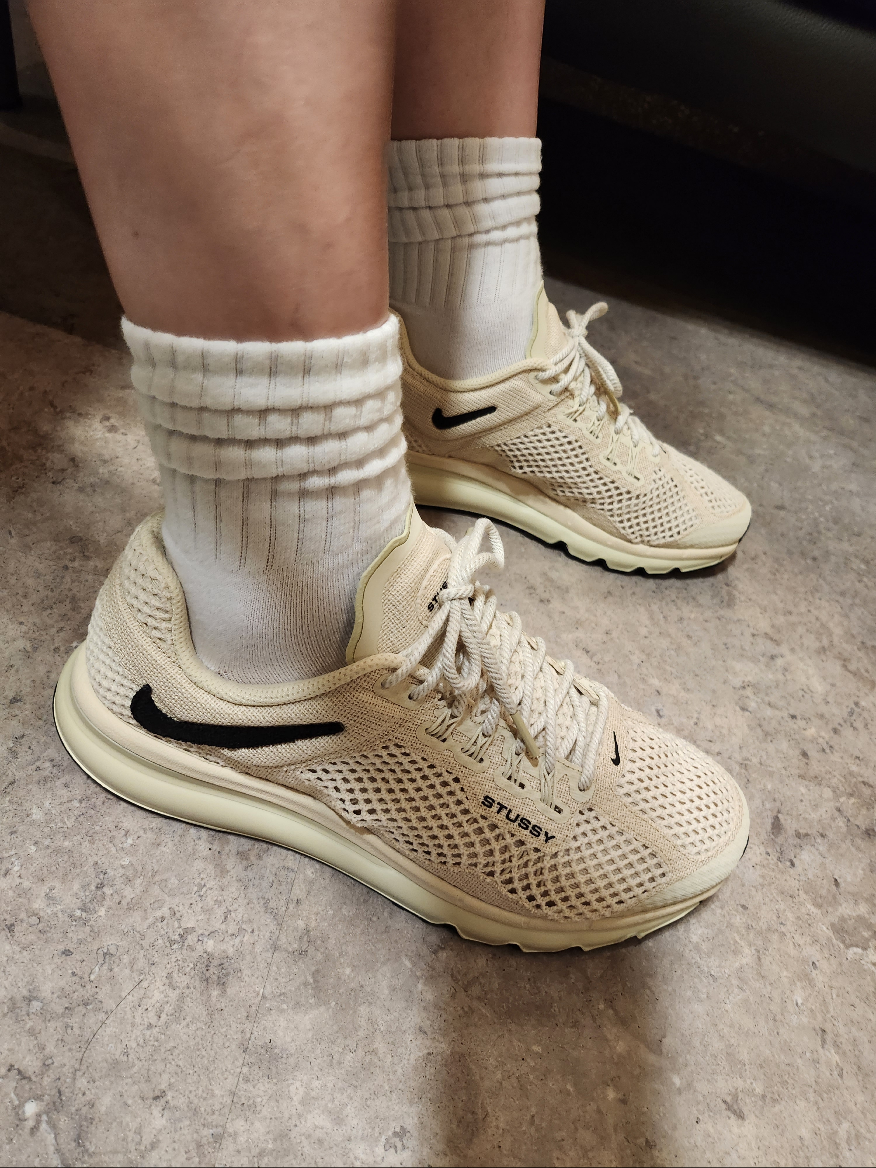 Nike x Stussy Air Max 2013 Fossil 착용 스타일 - 2