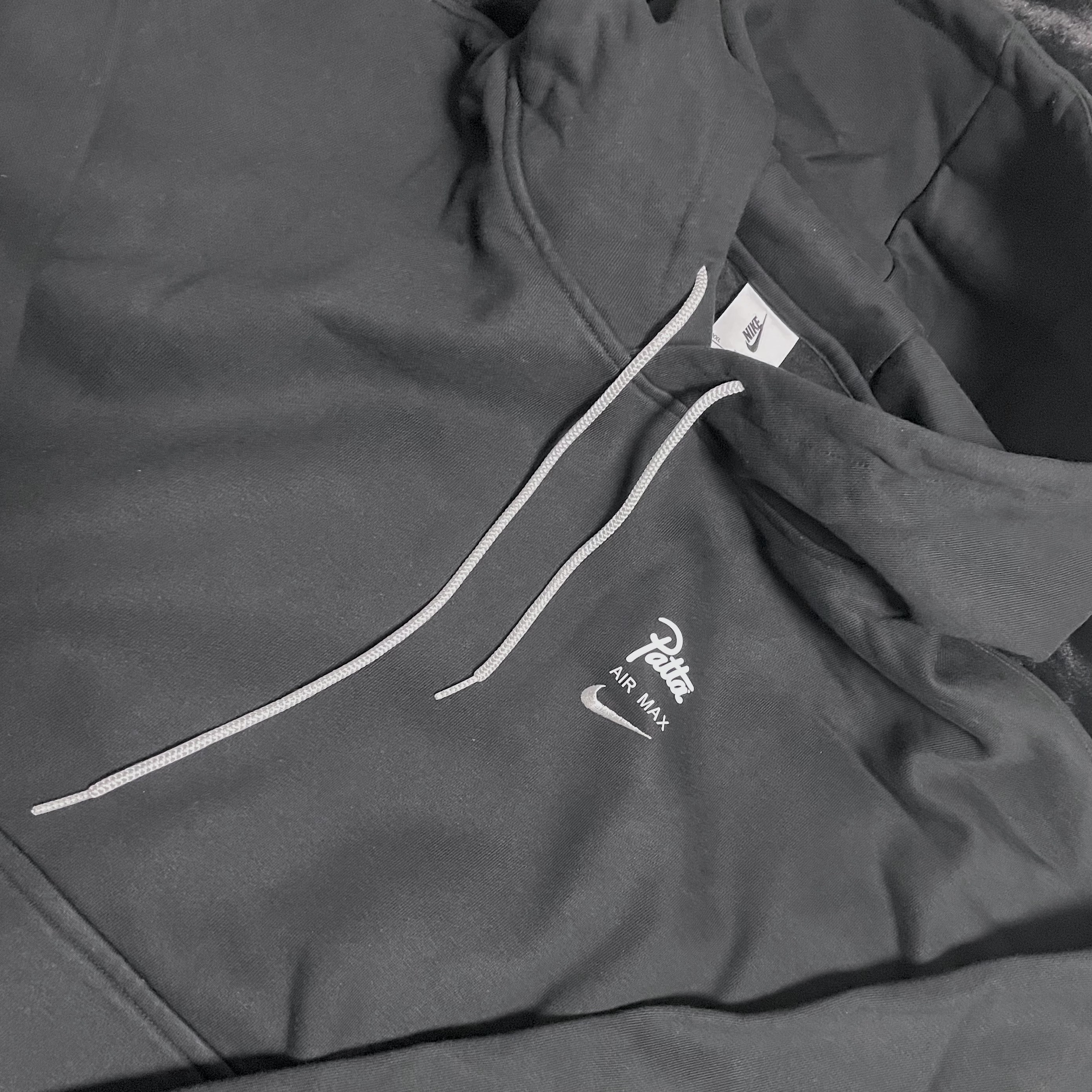 Nike x Patta Wave Five Hooded Sweater Black 착용 스타일 - 1