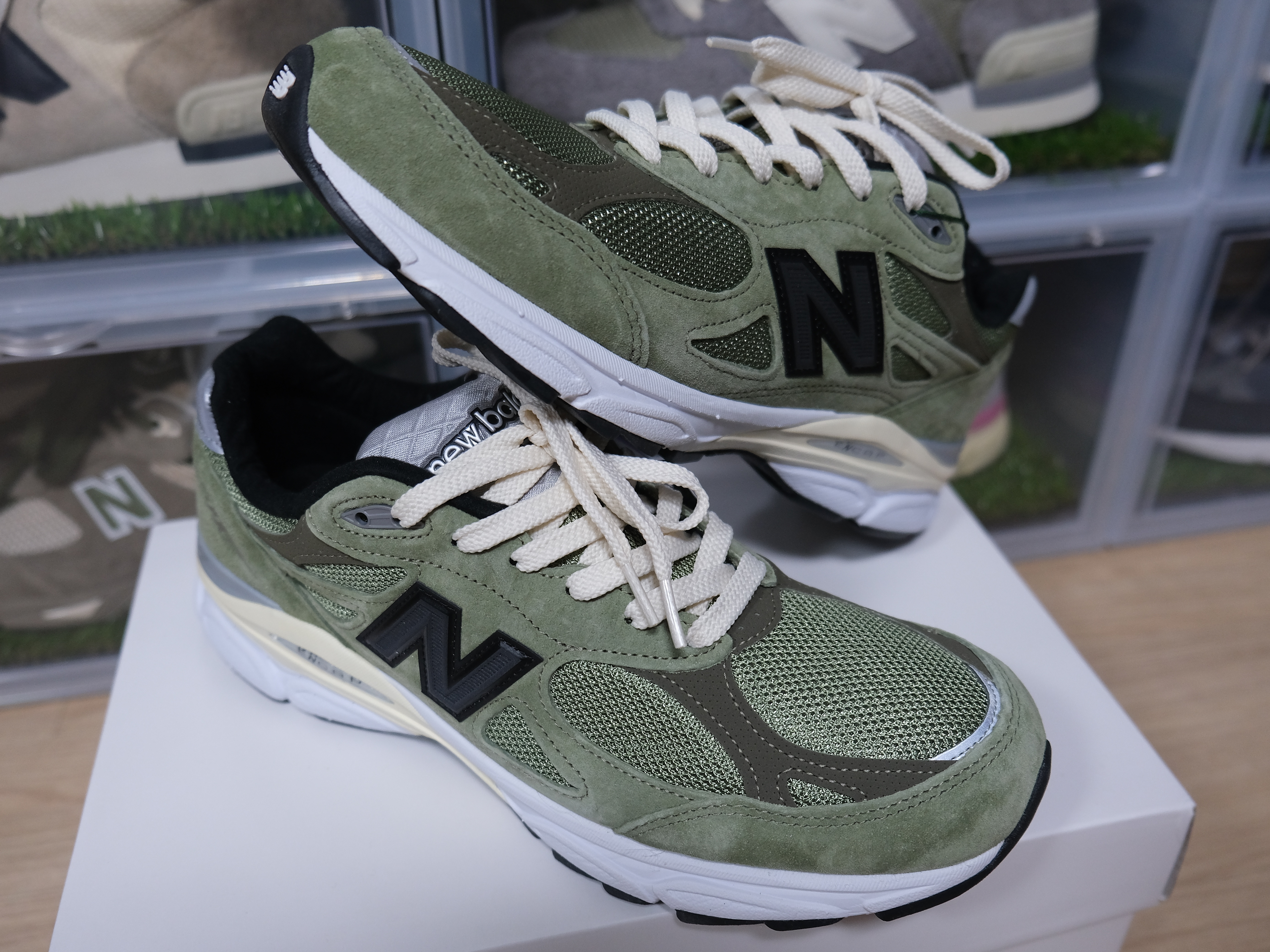 New Balance x JJJJound 990v3 Olive 착용 스타일 - 2