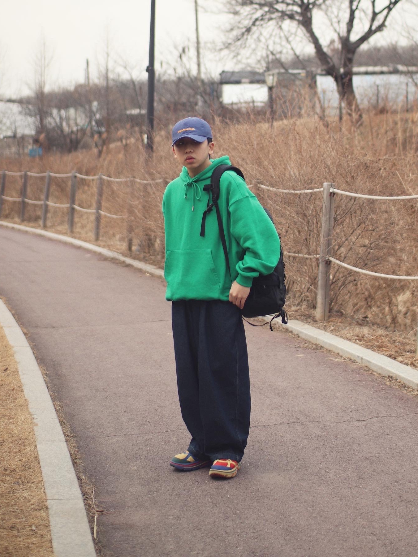 Hoka x Engineered Garments Bondi B Multi-Color 착용 스타일 - 2