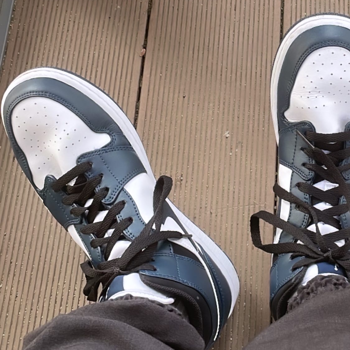 Jordan 1 Mid Dark Teal 착용 스타일