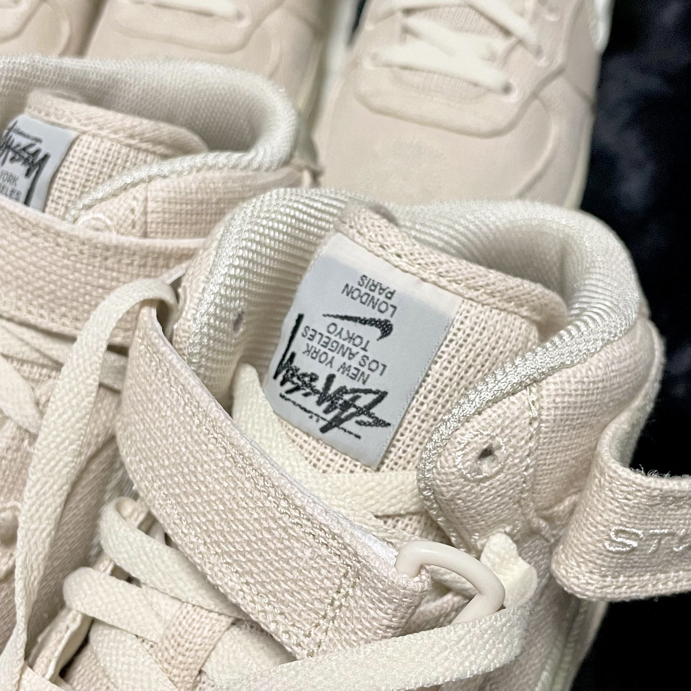 Nike x Stussy Air Force 1 '07 Mid SP Fossil 착용 스타일 - 1