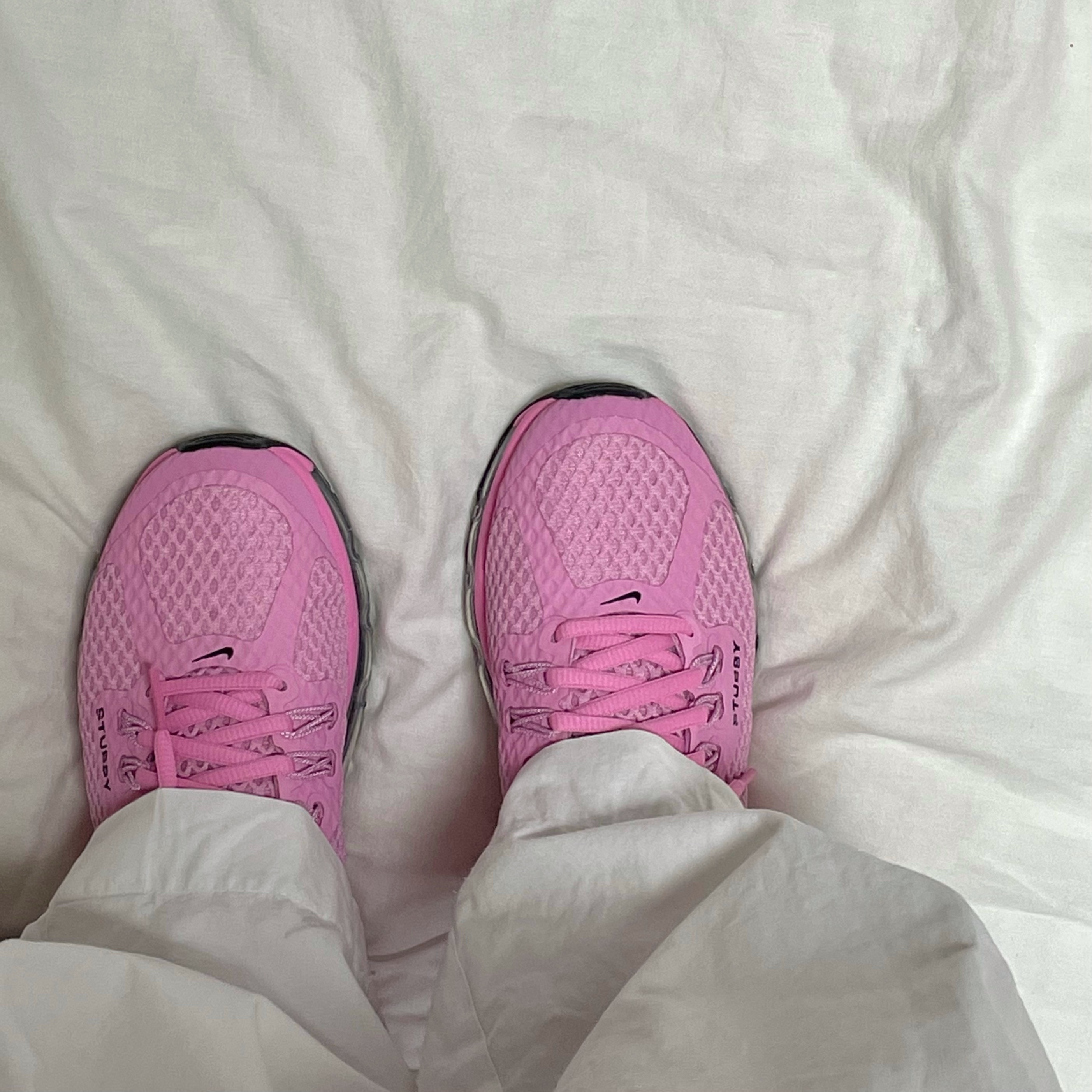 Nike x Stussy Air Max 2013 Psychic Pink 착용 스타일 - 1