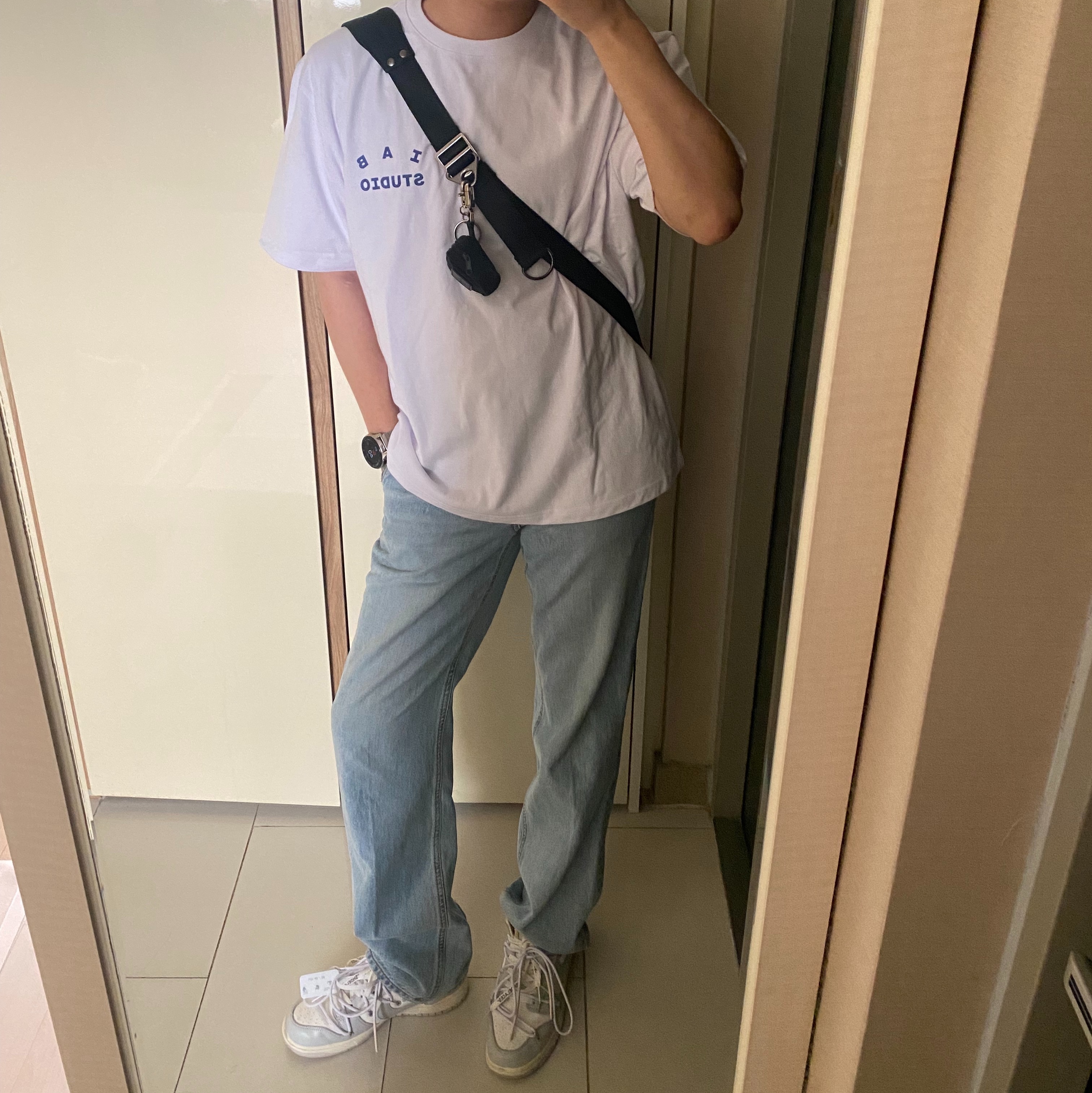 IAB Studio T-Shirt White Navy - 22FW, Nike x Off-White Dunk Low The 50 - Lot 49 착용 스타일