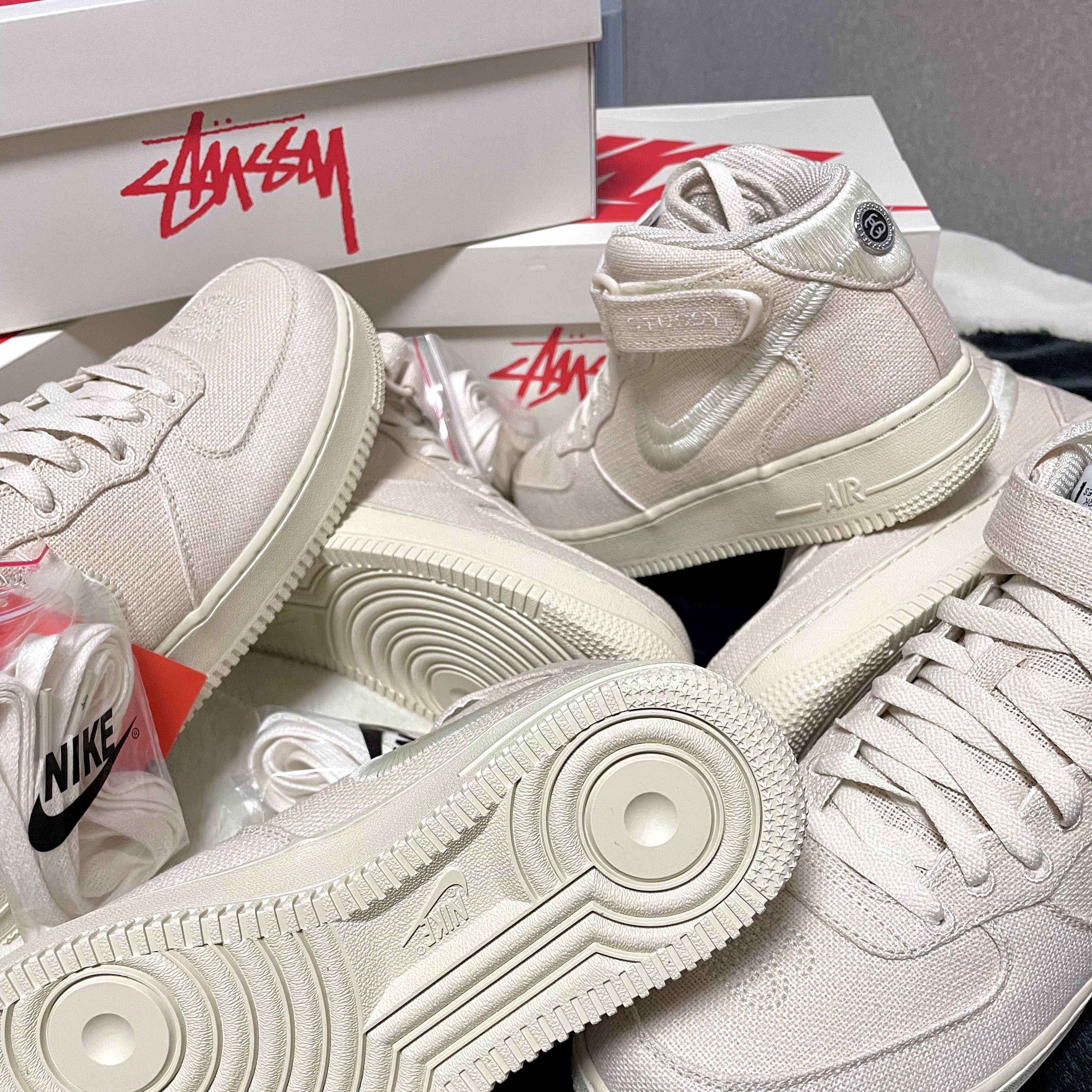 Nike x Stussy Air Force 1 '07 Mid SP Fossil 착용 스타일 - 2