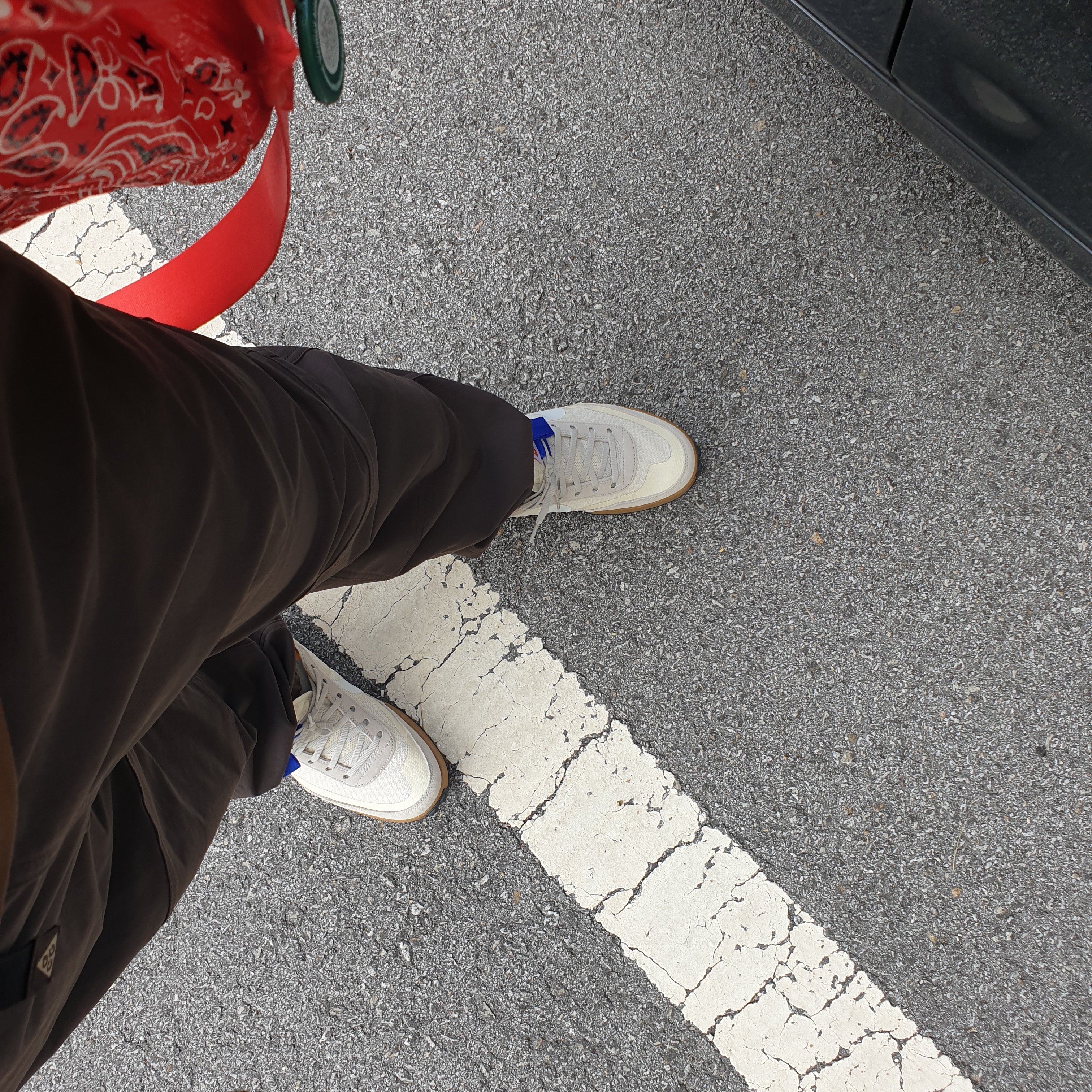 Nike x Tom Sachs General Purpose Shoe Light Cream, Nike ACG Trail Pants Dark Smoke Grey - Asia 착용 스타일 - 2