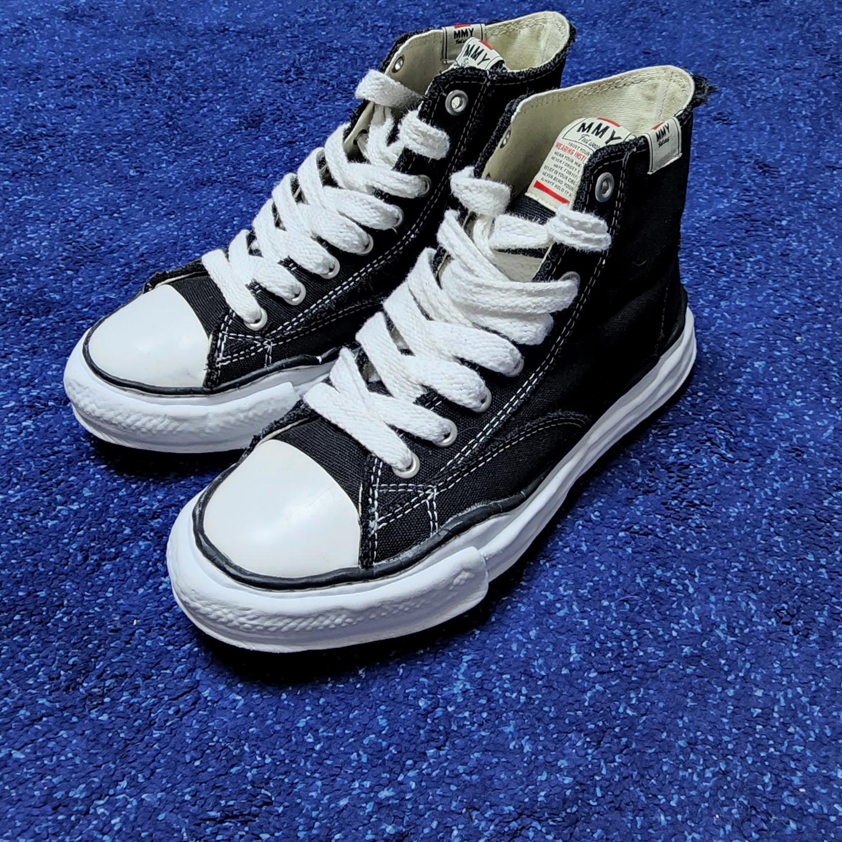 Maison Mihara Yasuhiro Peterson OG Sole Canvas High-top Sneakers Black 착용 스타일
