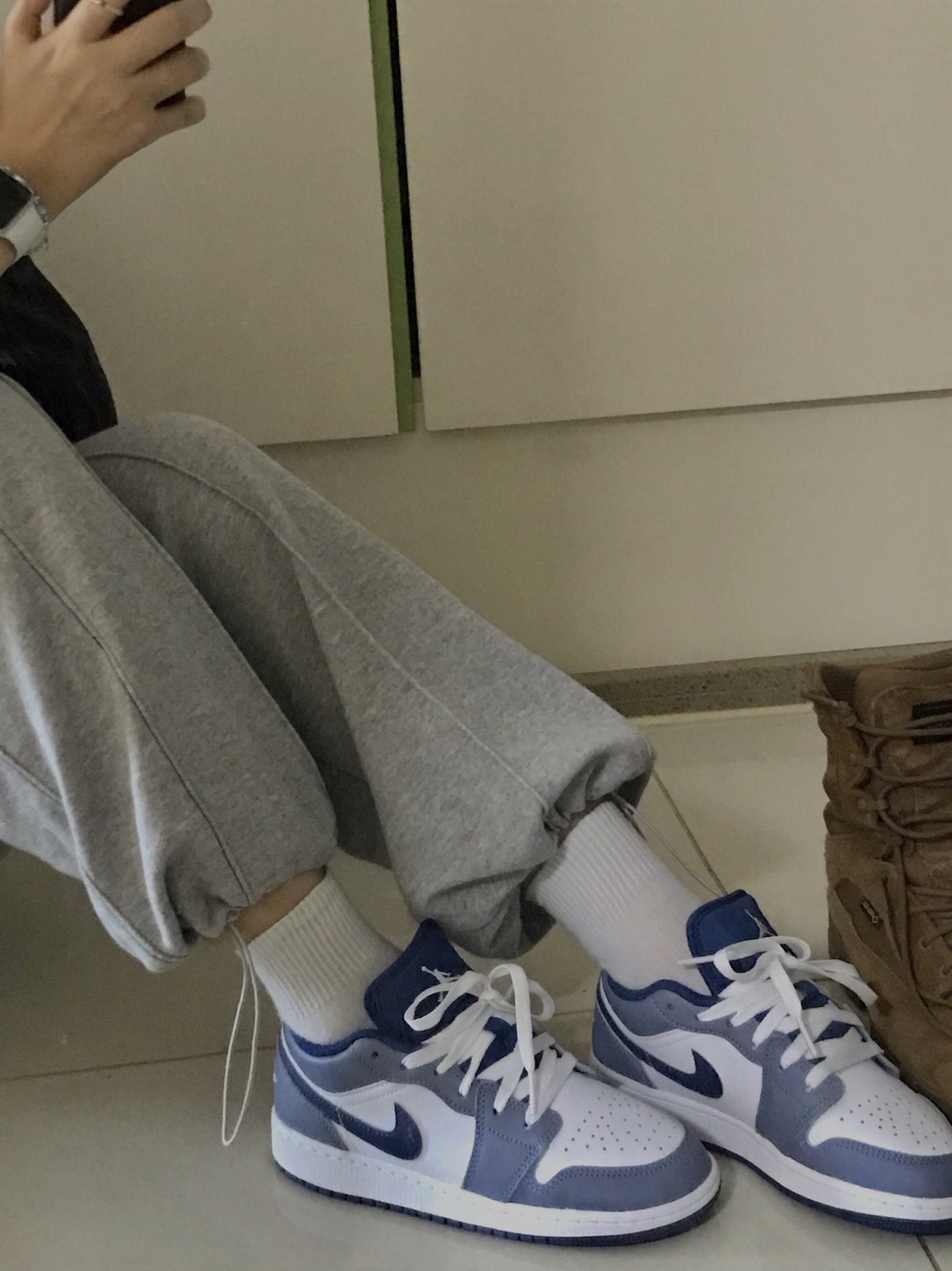 (GS) Jordan 1 Low SE Ashen Slate and Mystic Navy 착용 스타일
