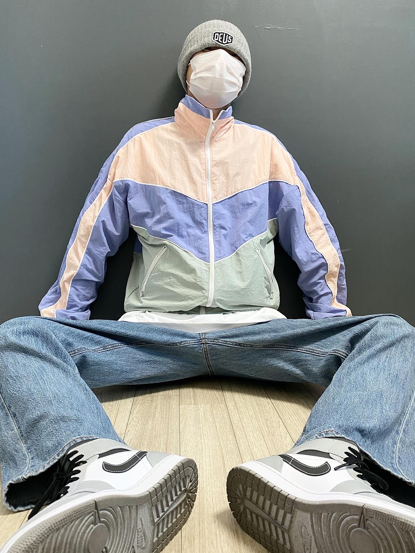 Stussy 8 Ball T-Shirt White - 22SS, Jordan 1 Mid Light Smoke Grey Anthracite 착용 스타일 - 2