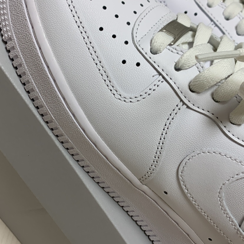 Nike Air Force 1 '07 Low White 착용 스타일