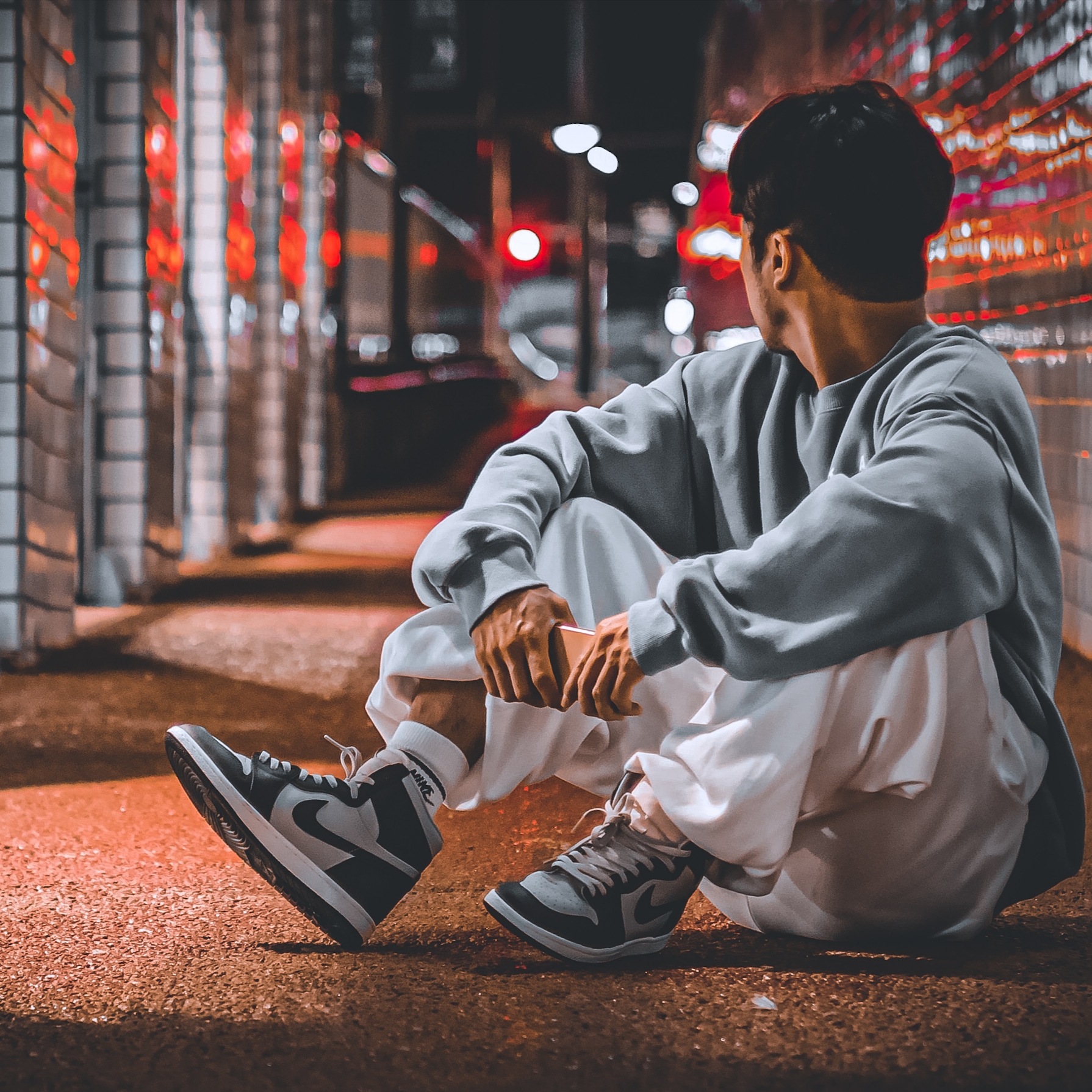 IAB Studio Crewneck Sky Blue, Jordan 1 High 85 College Navy 착용 스타일