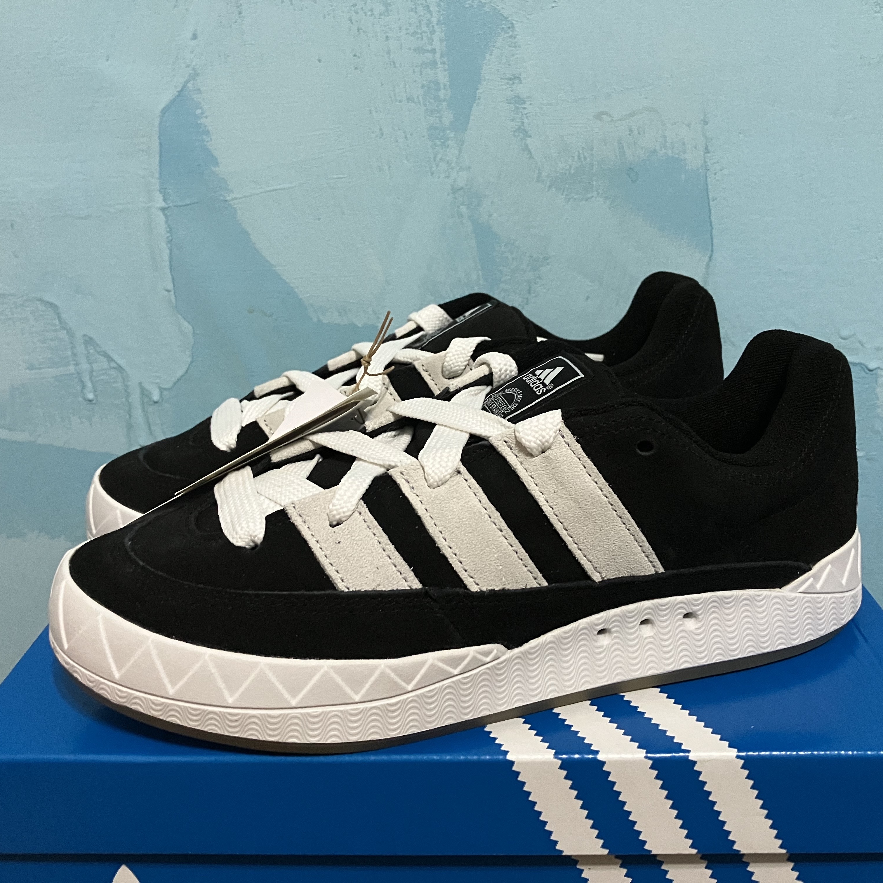Adidas Adimatic Core Black 착용 스타일