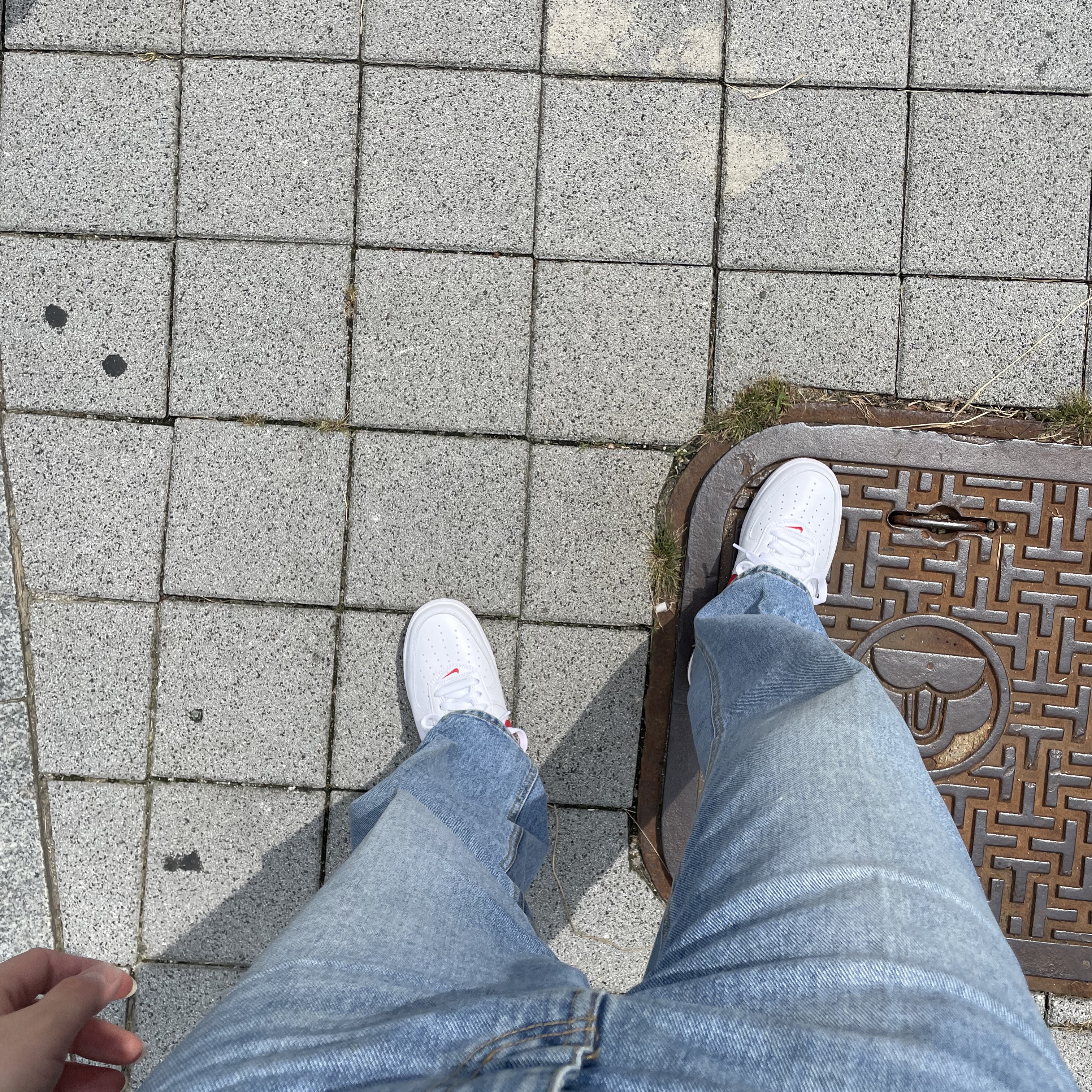 Nike Air Force 1 Low Retro Color of the Month University Red 착용 스타일 - 1