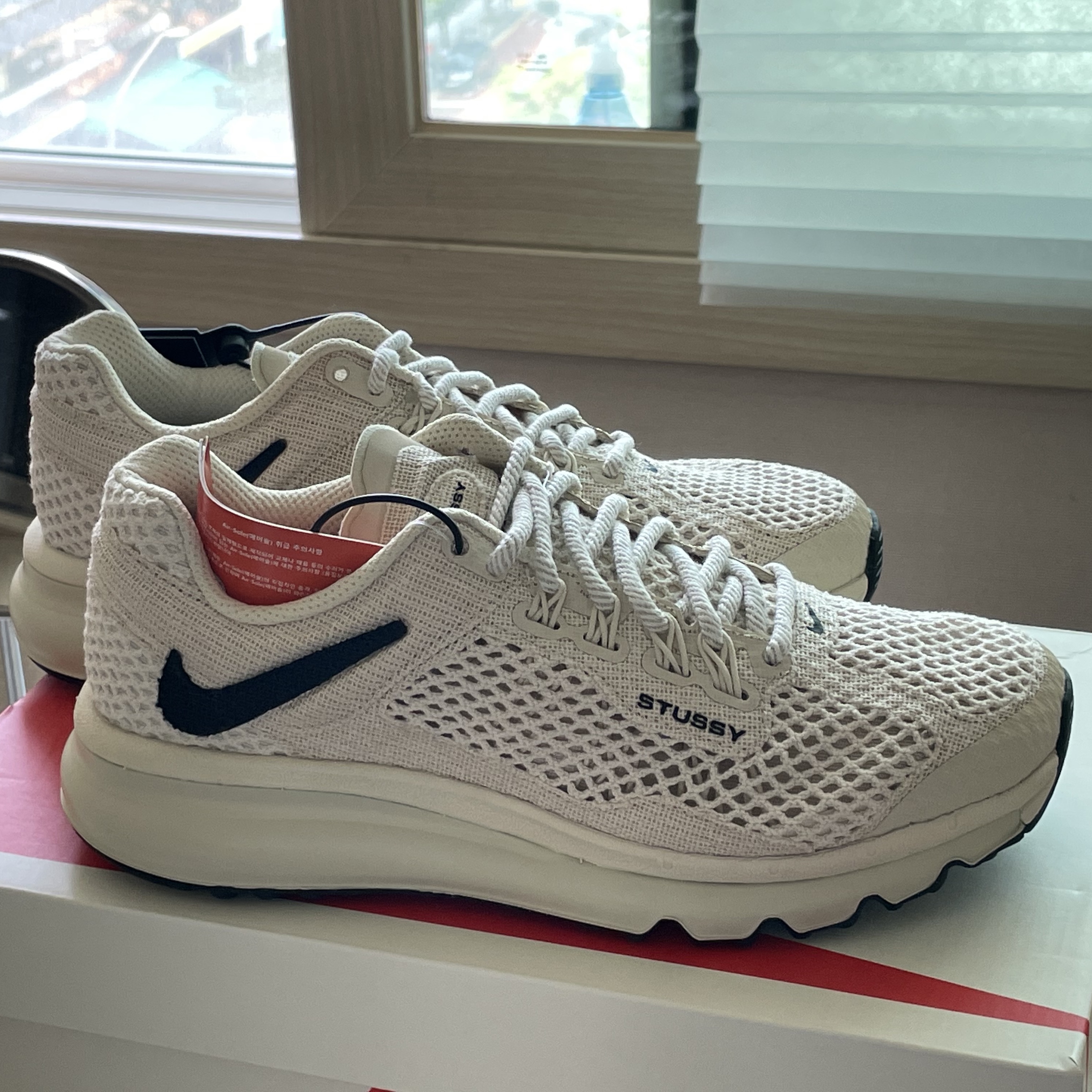 Nike x Stussy Air Max 2013 Fossil 착용 스타일