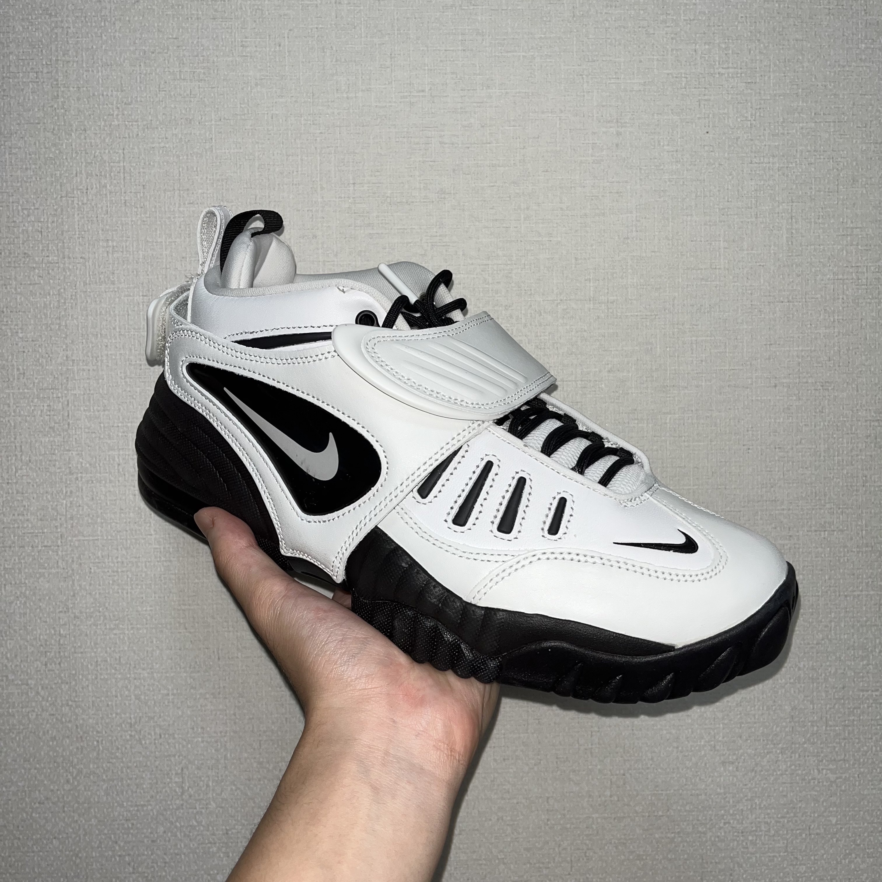 Nike x Ambush Air Adjust Force SP Summit White and Black 착용 스타일 - 3