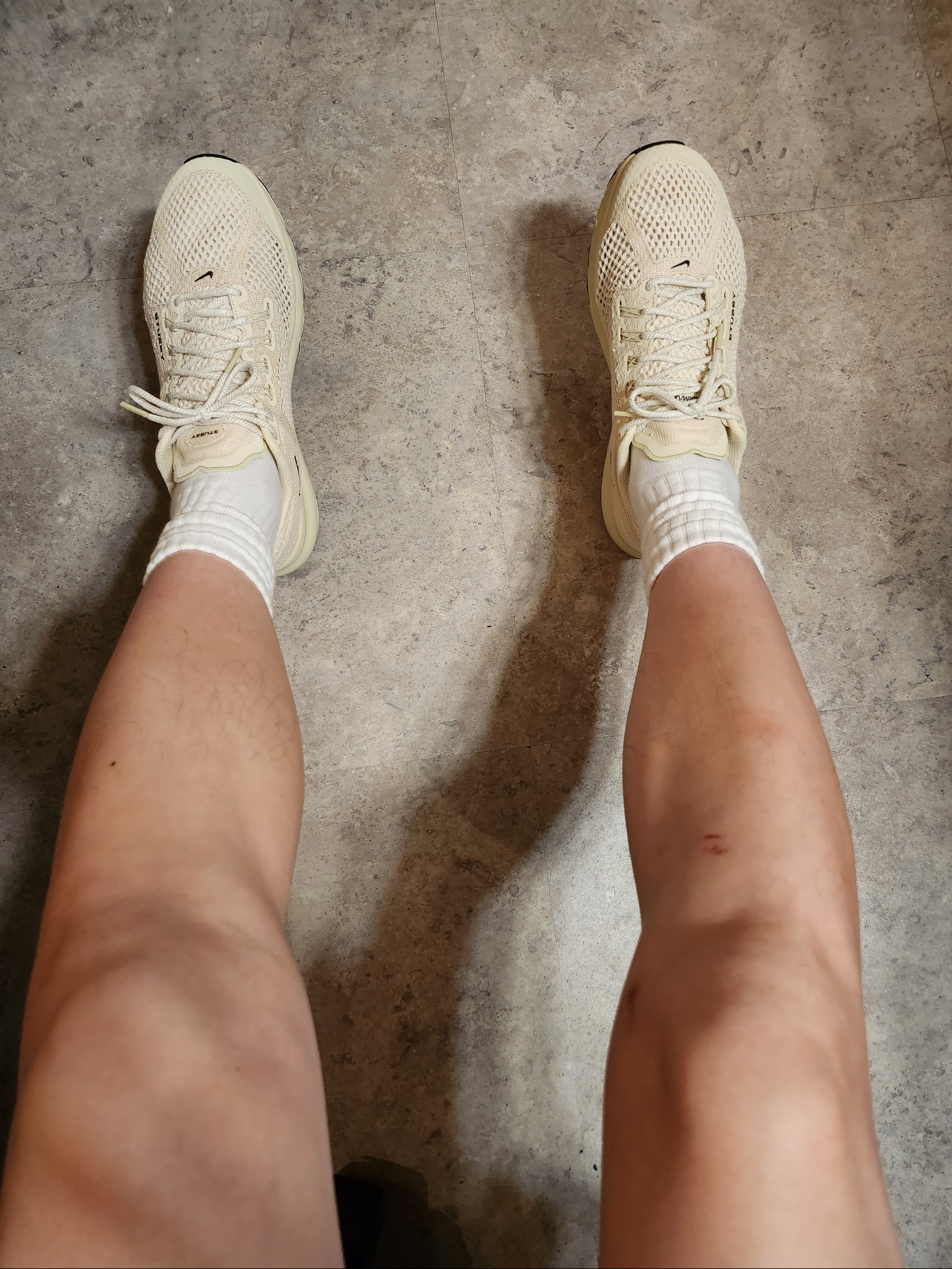 Nike x Stussy Air Max 2013 Fossil 착용 스타일 - 1