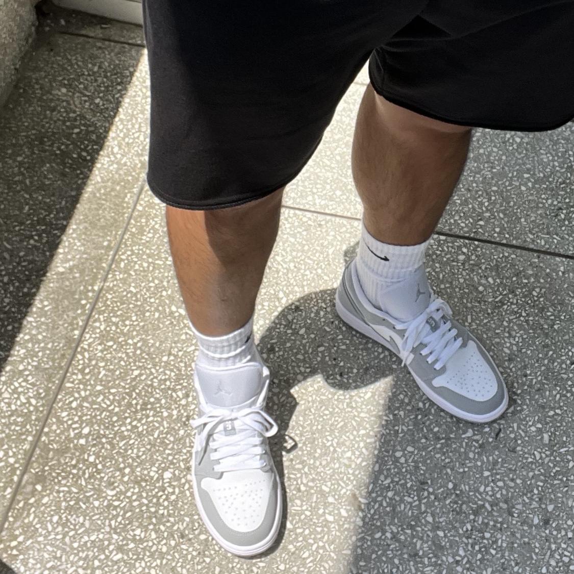 (W) Jordan 1 Low White Wolf Grey 착용 스타일