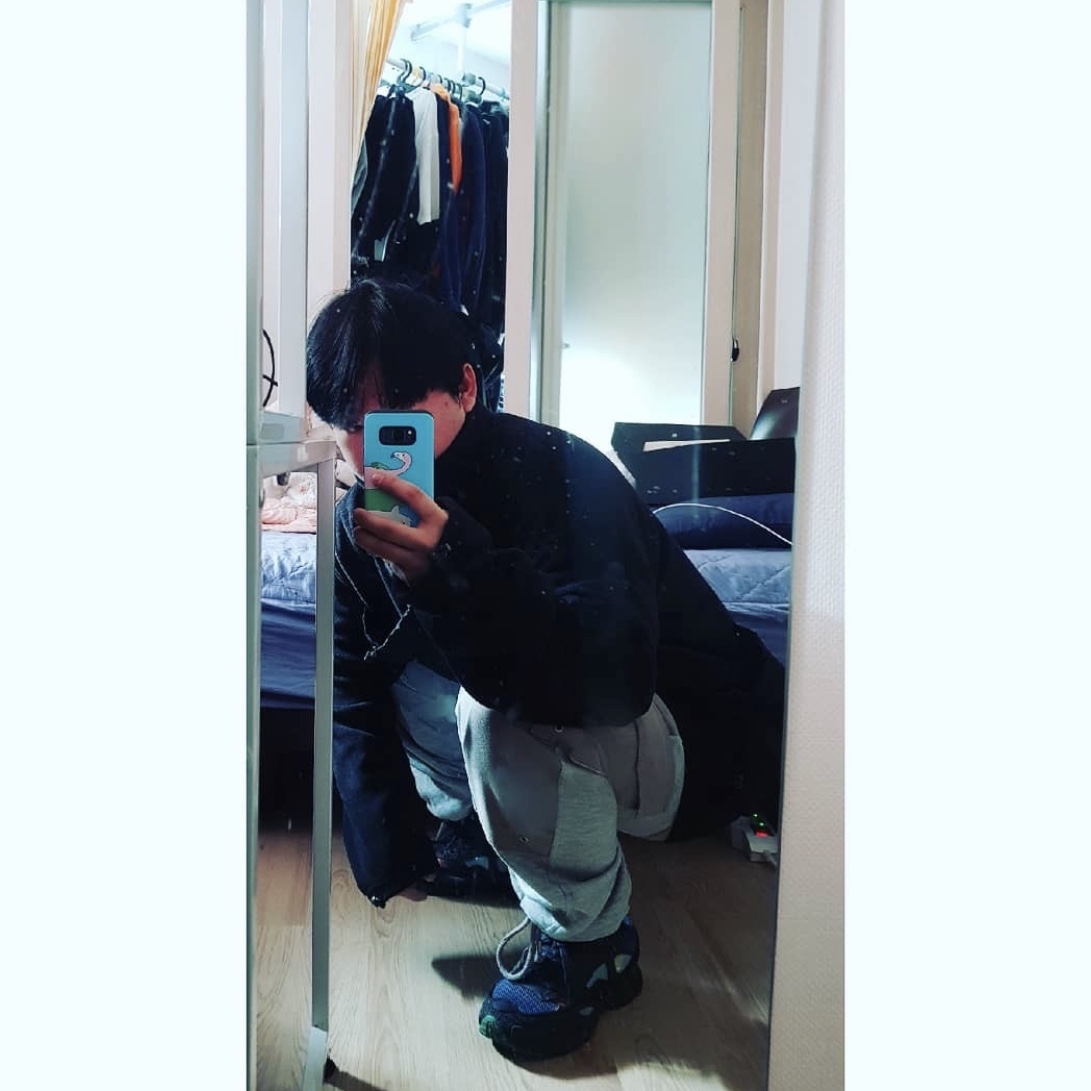 Adidas x Raf Simons Ozweego 2 Night Marine 착용 스타일