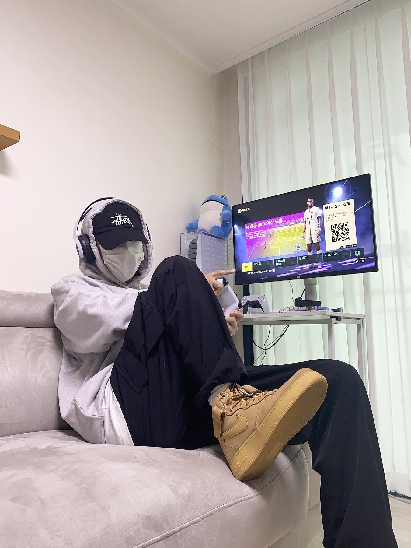 Palace Tri-Mesh Hood Grey Marl - 22SS, Playstation 5 Blu-ray Edition (SIEK 220V) 착용 스타일 - 3