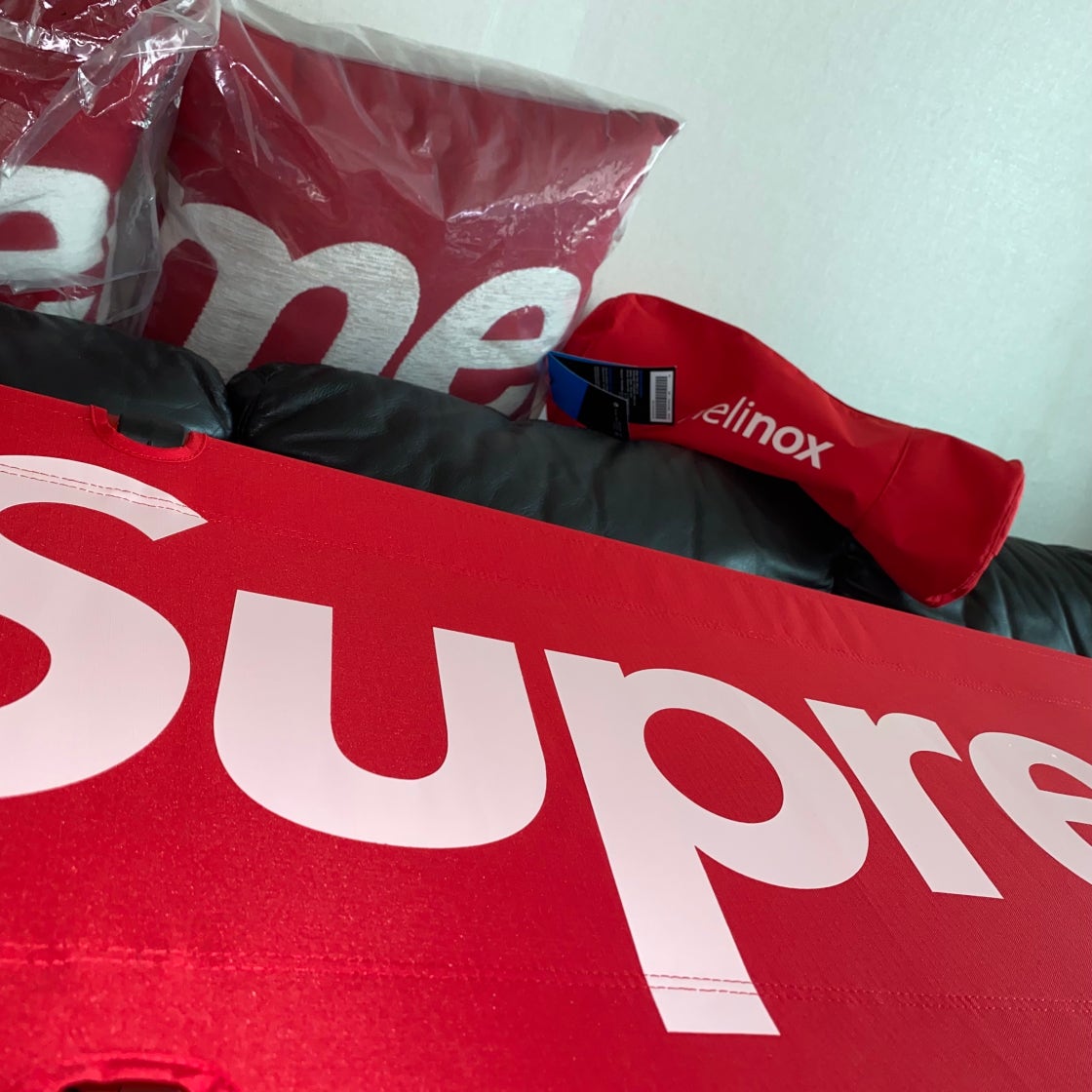 SUPREME 22ss Helinox Bench One Red（Helinox sales bench one）
