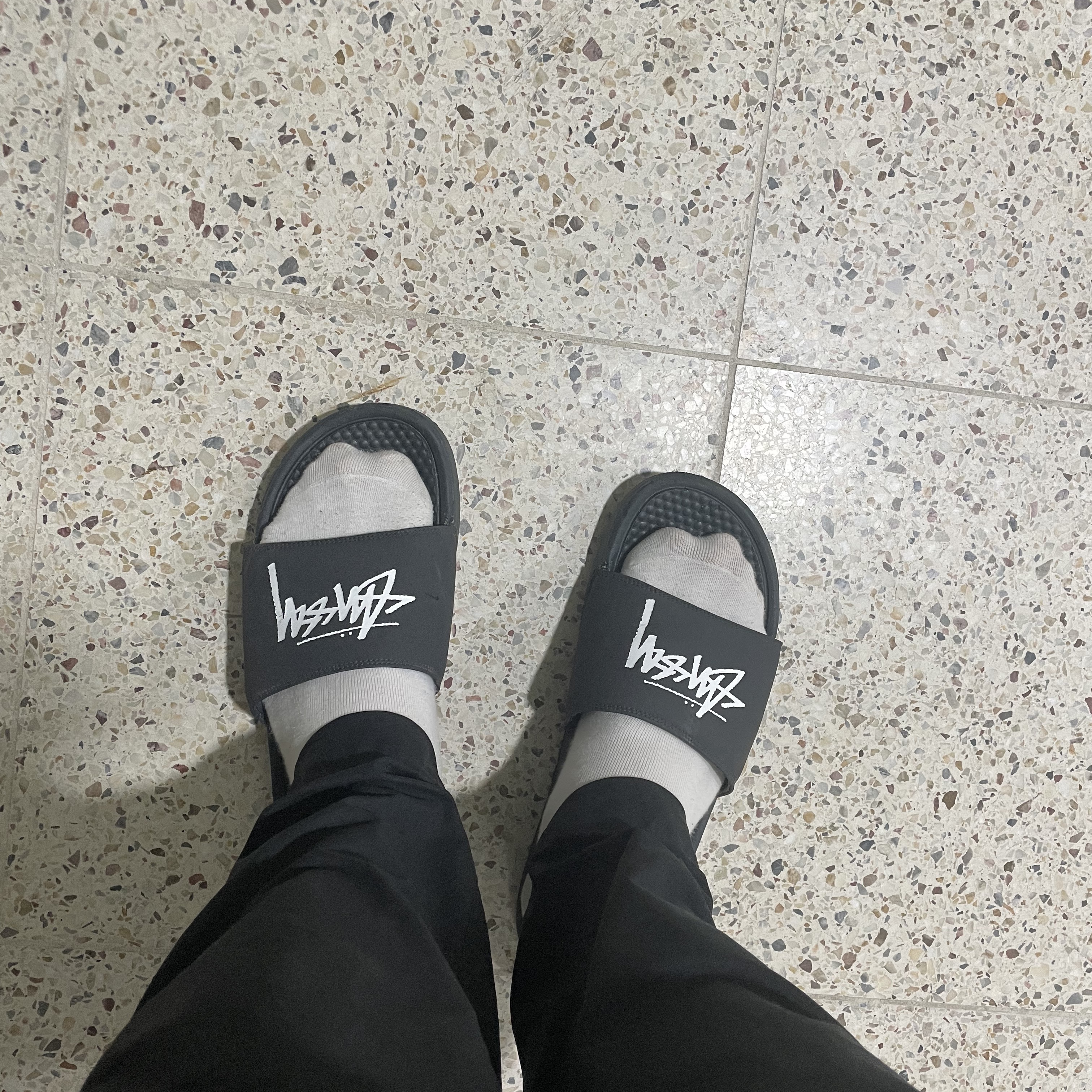 Nike x Stussy Benassi Slide Off Noir 착용 스타일