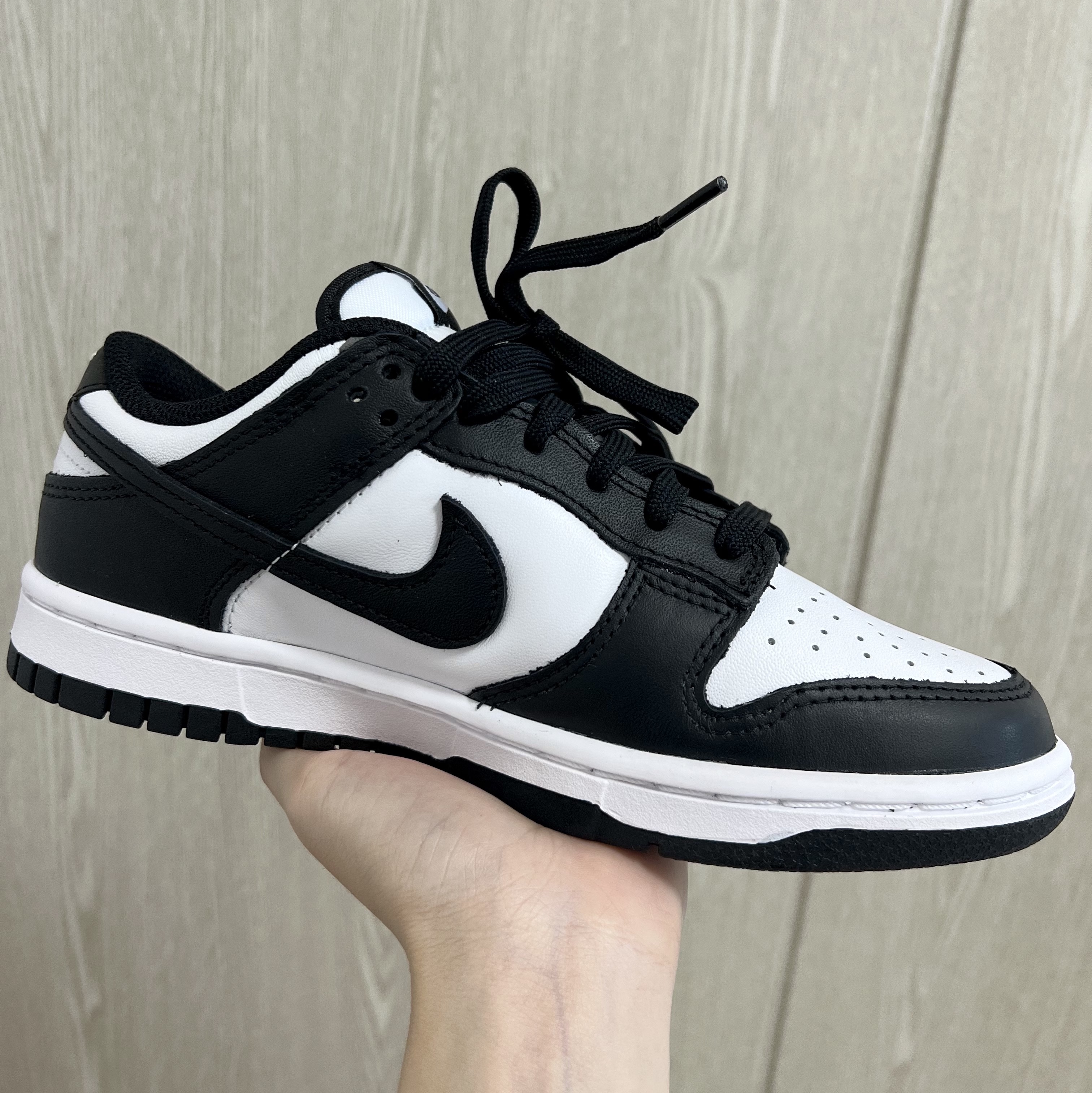 (W) Nike Dunk Low Black 착용 스타일