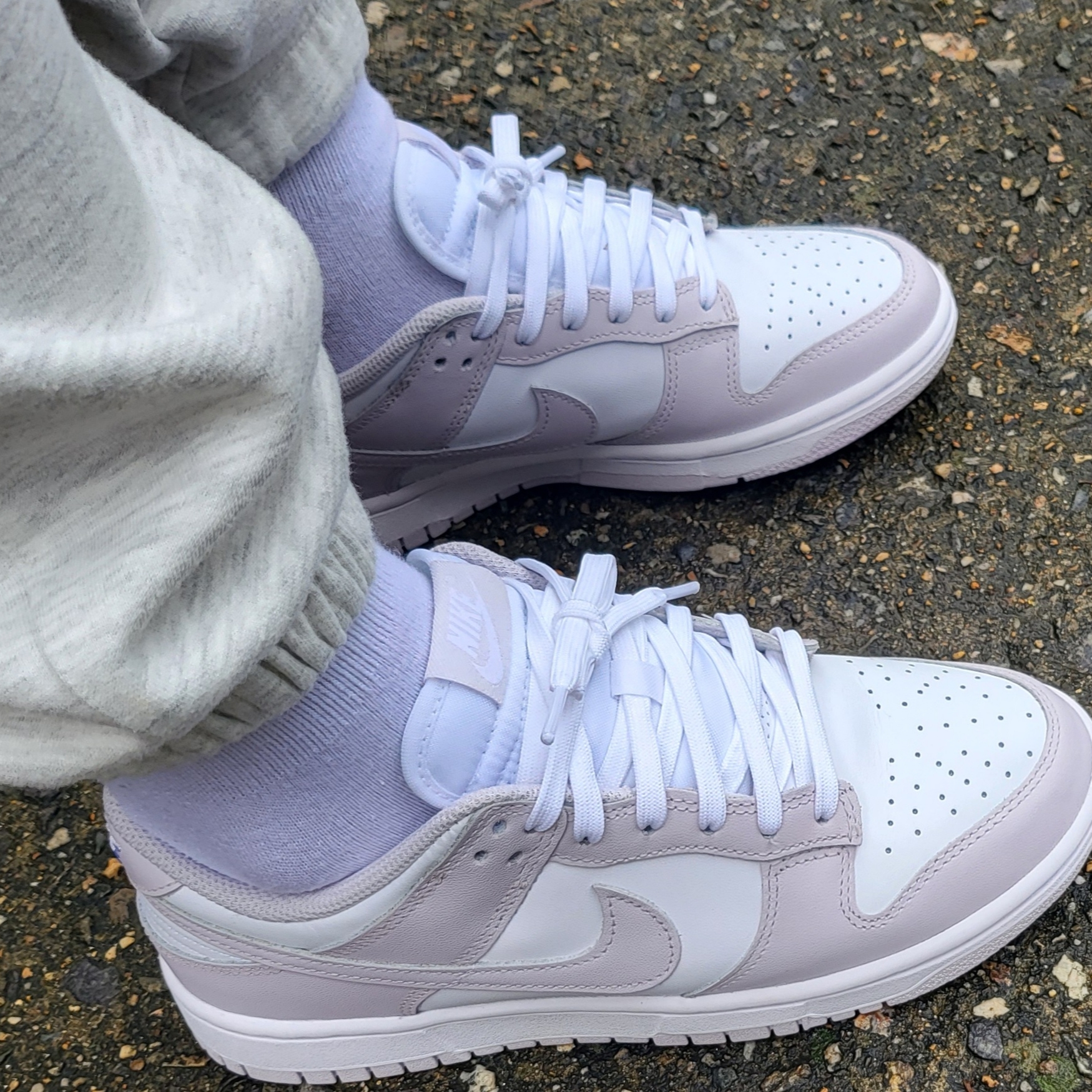 (W) Nike Dunk Low Venice 착용 스타일