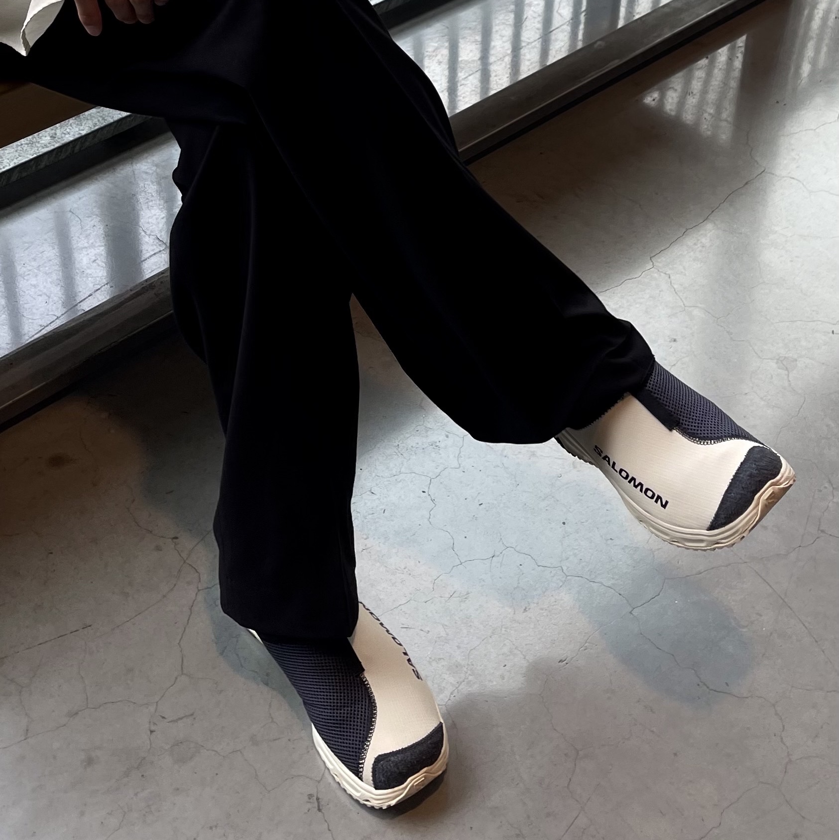 Salomon RX Slide 3.0 Bleached Sand 착용 스타일 - 2